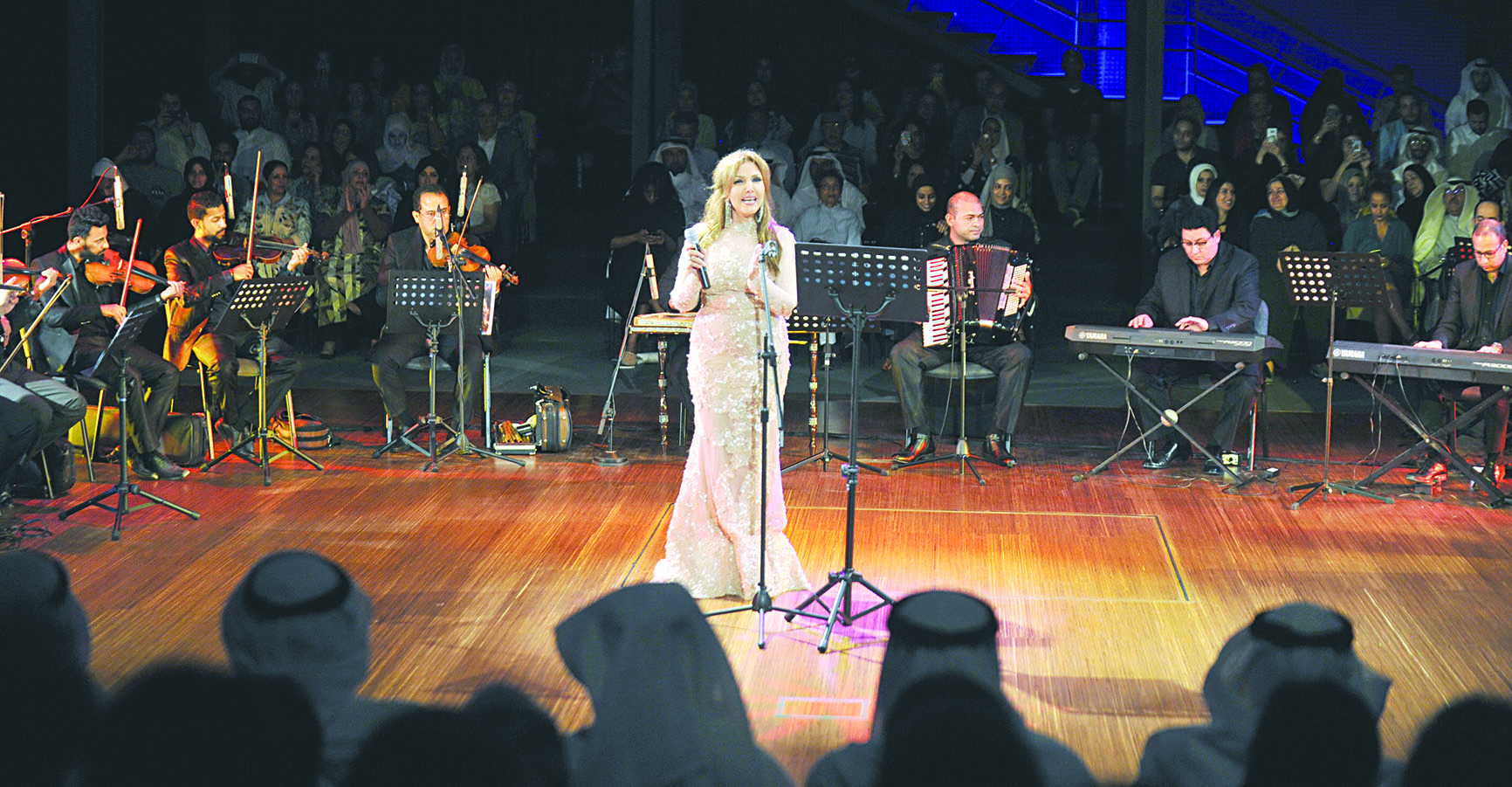 u0645u0646 u0623u062cu0648u0627u0621 u0627u0644u062du0641u0644t (u062au0635u0648u064au0631 u0633u0639u062f u0647u0646u062fu0627u0648u064a)