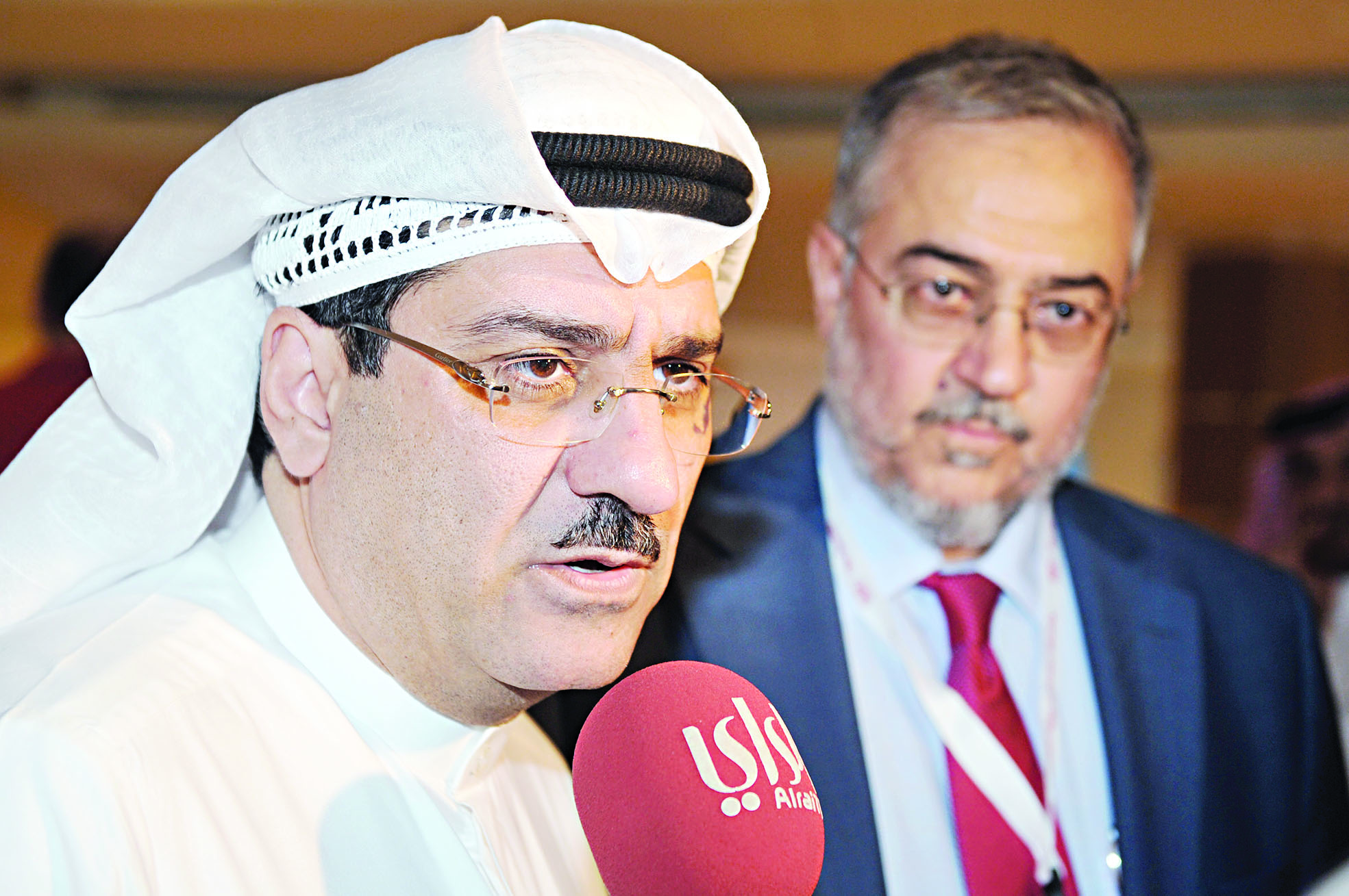 u0645u0635u0637u0641u0649 u0631u0636u0627 u064au062au062du062fu062b u0644u0644u0635u062du0627u0641u064au064au0646 u0648u0628u062cu0627u0646u0628u0647 u0645u062du0645u062f u0632u0628u064au062ft (u062au0635u0648u064au0631 u0633u0639u062f u0647u0646u062fu0627u0648u064a)