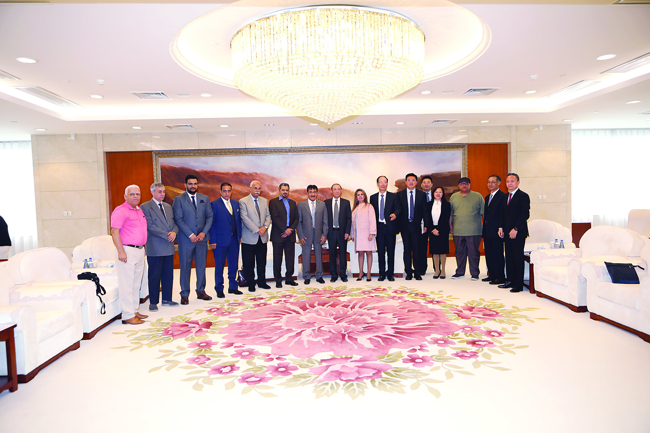 u0635u0648u0631u0629 u062cu0645u0627u0639u064au0629 u0644u0644u0648u0641u062f u0627u0644u0625u0639u0644u0627u0645u064a u0645u0639 u062fu064au0627u0646u0648u0648