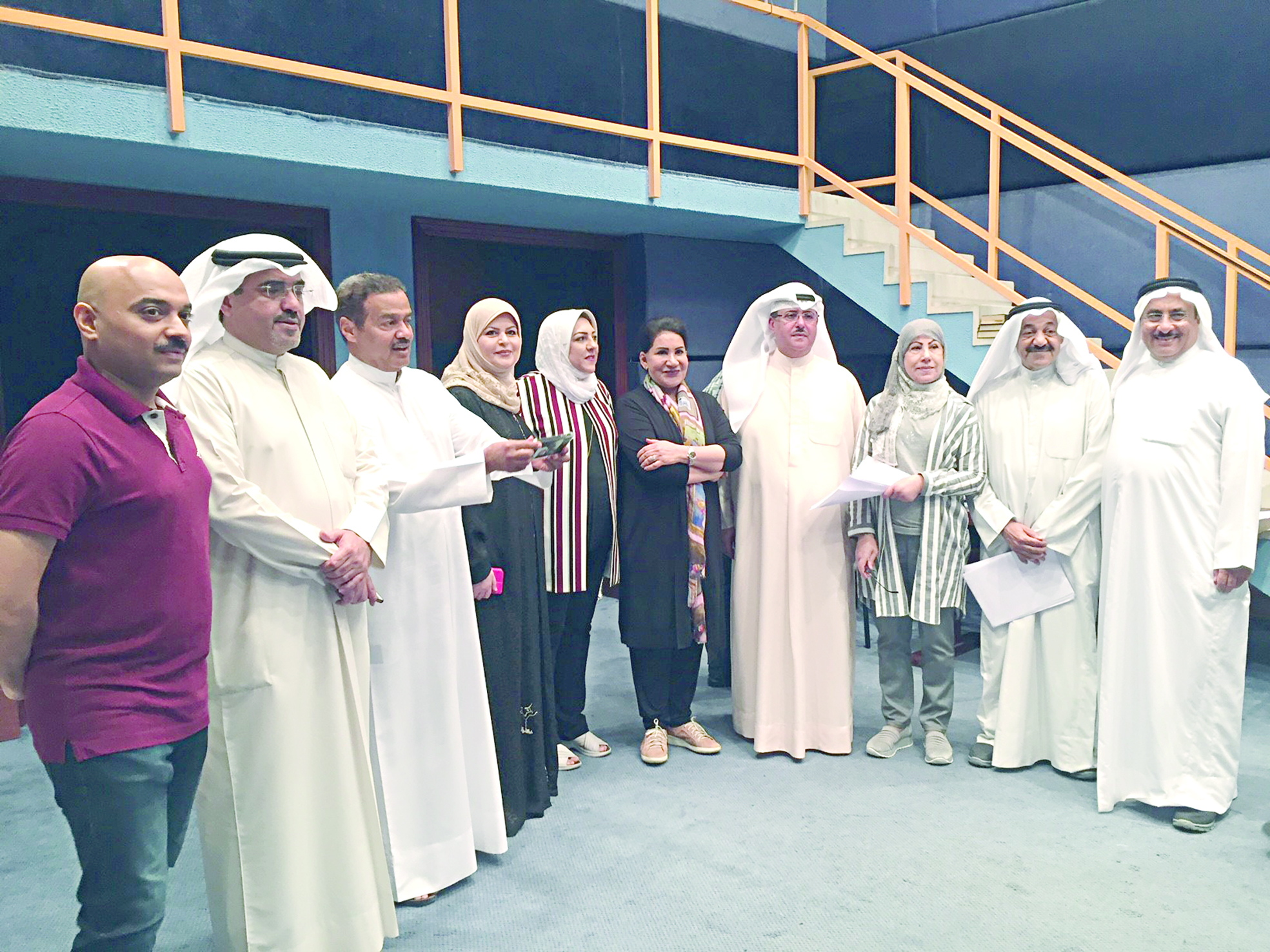 u0641u0631u064au0642 u0627u0644u0639u0645u0644 u0641u064a u0644u0642u0637u0629 u062cu0645u0627u0639u064au0629 