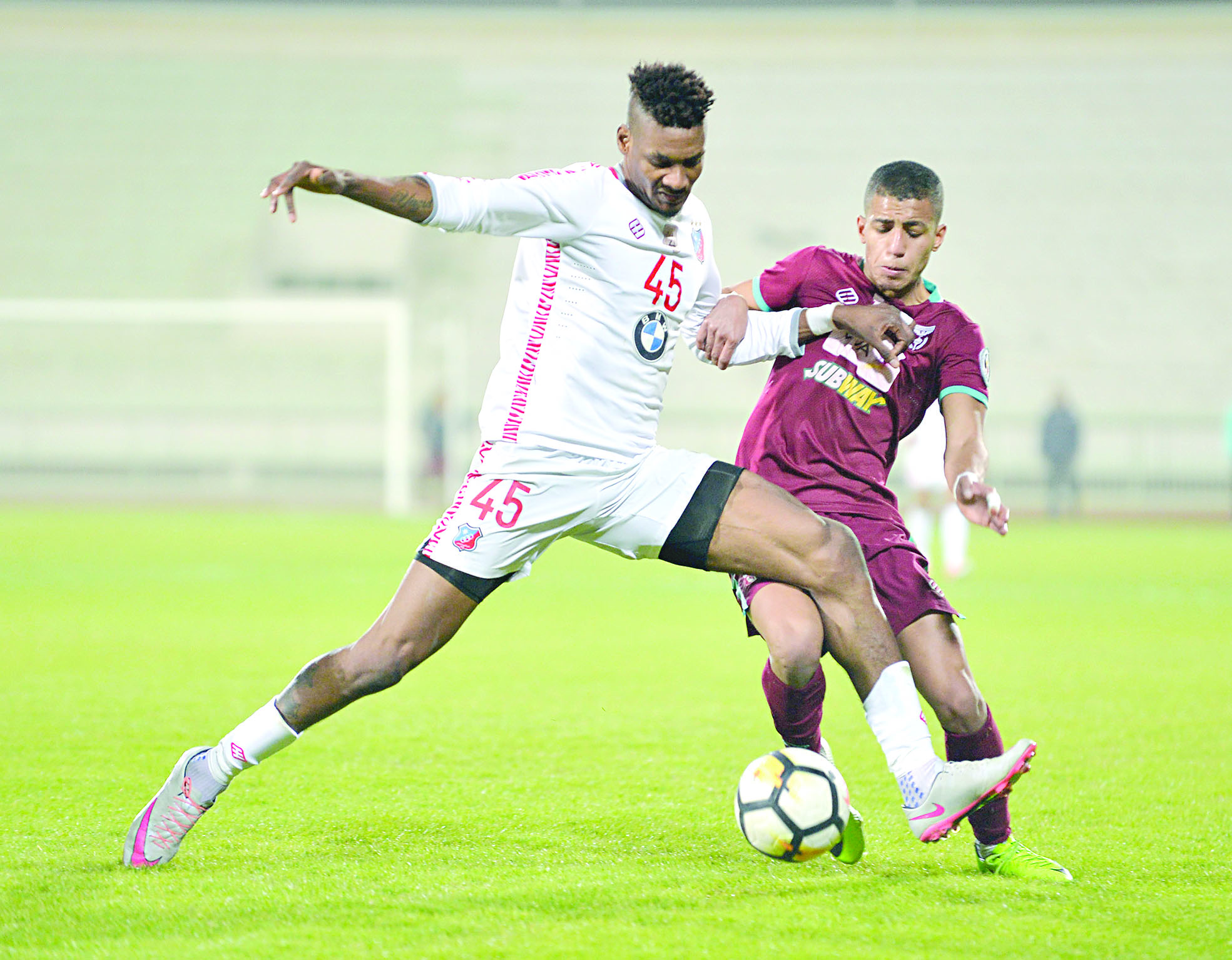 u0644u0627u0639u0628u0648 u0627u0644u0646u0635u0631 u0633u064au0648u0627u062cu0647u0648u0646 u0635u0639u0648u0628u0627u062a u0641u064a u0625u064au0642u0627u0641 u00abu0627u0644u0639u0627u0626u062fu00bb u062cu0645u0639u0629 u0633u0639u064au062f u0627u0644u064au0648u0645                 t          (u0627u0644u0623u0632u0631u0642 u062fu0648u062a u0643u0648u0645)