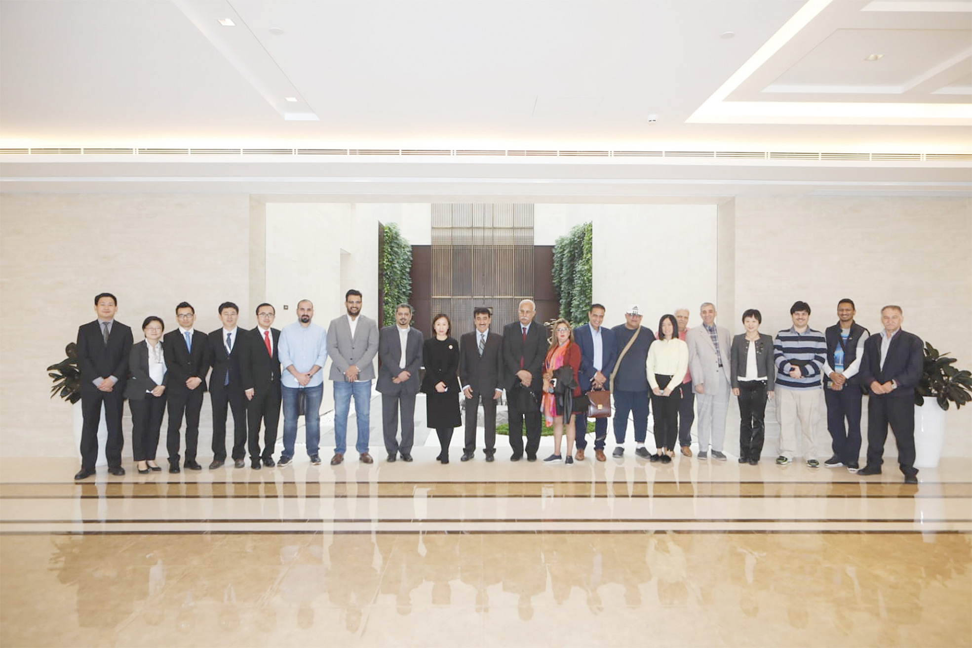 u0627u0644u0648u0641u062f u0627u0644u0625u0639u0644u0627u0645u064a u0627u0644u0643u0648u064au062au064a u0623u0645u0627u0645 u0645u0628u0646u0649 u0627u0644u0634u0631u0643u0629 u0627u0644u0635u064au0646u064au0629