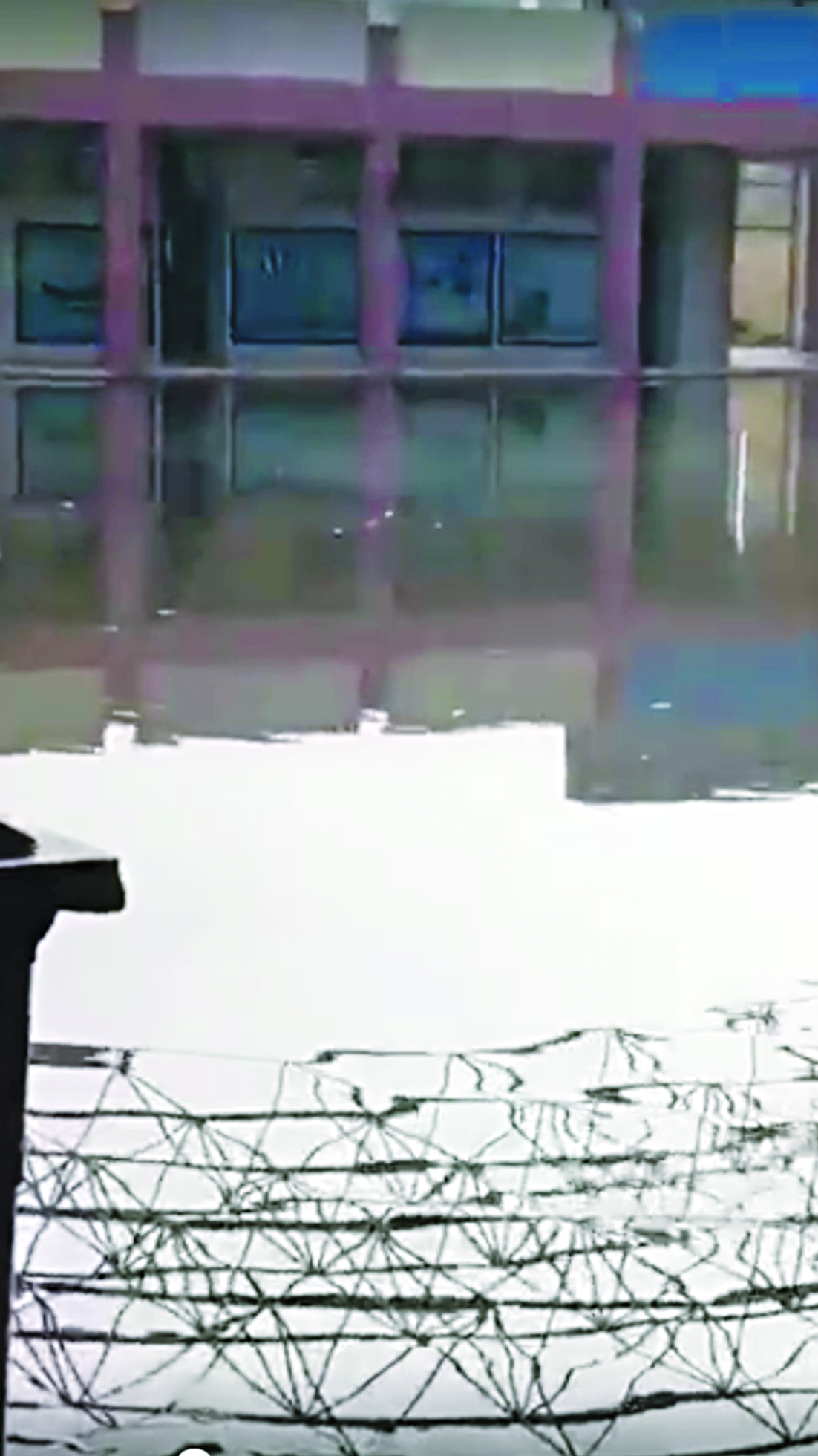 تهالك شبكات الصرف الصحي في مدارس الأحمدي 