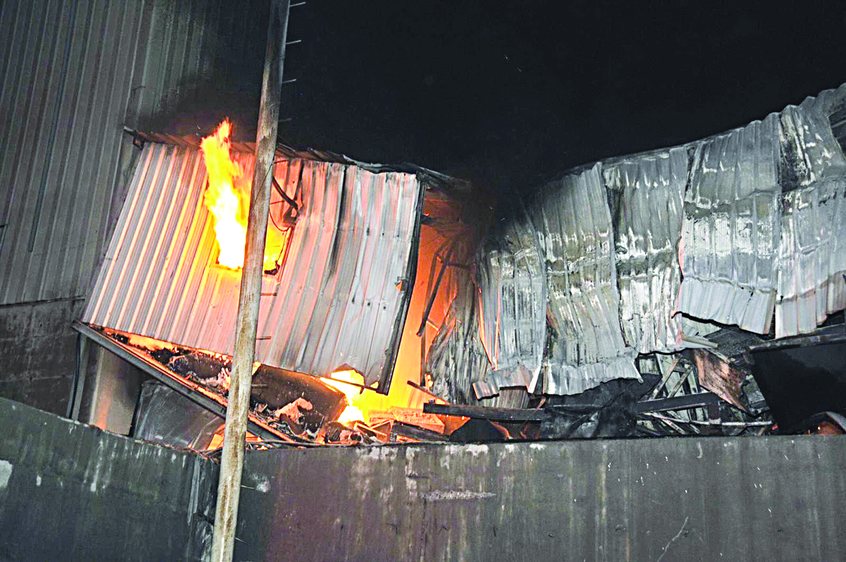 u0627u0644u0646u0627u0631 u062au0637u0644 u0645u0646 u0623u062du062f u0627u0644u0634u0627u0644u064au0647u0627u062a 