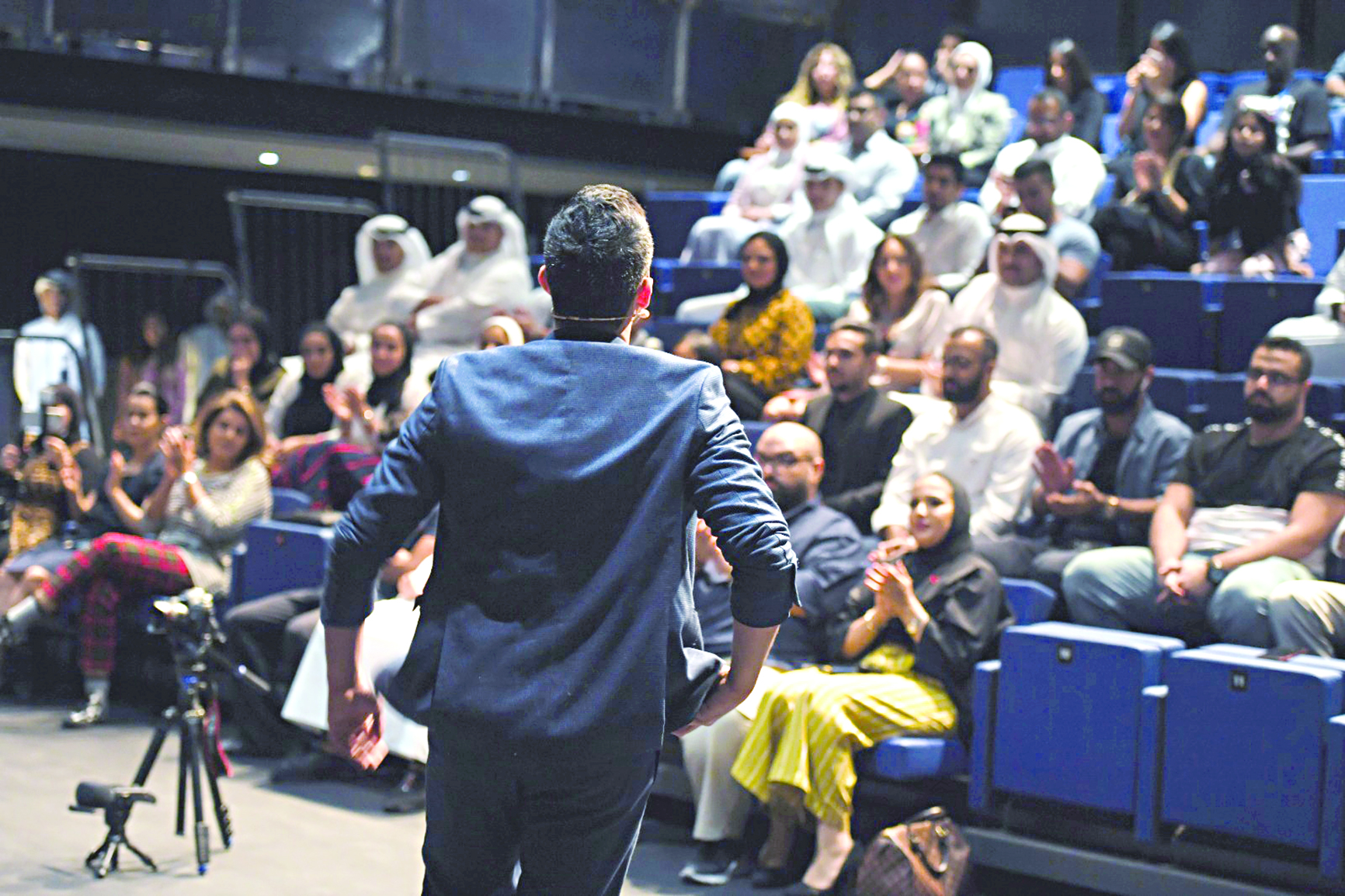 جانب من العروض