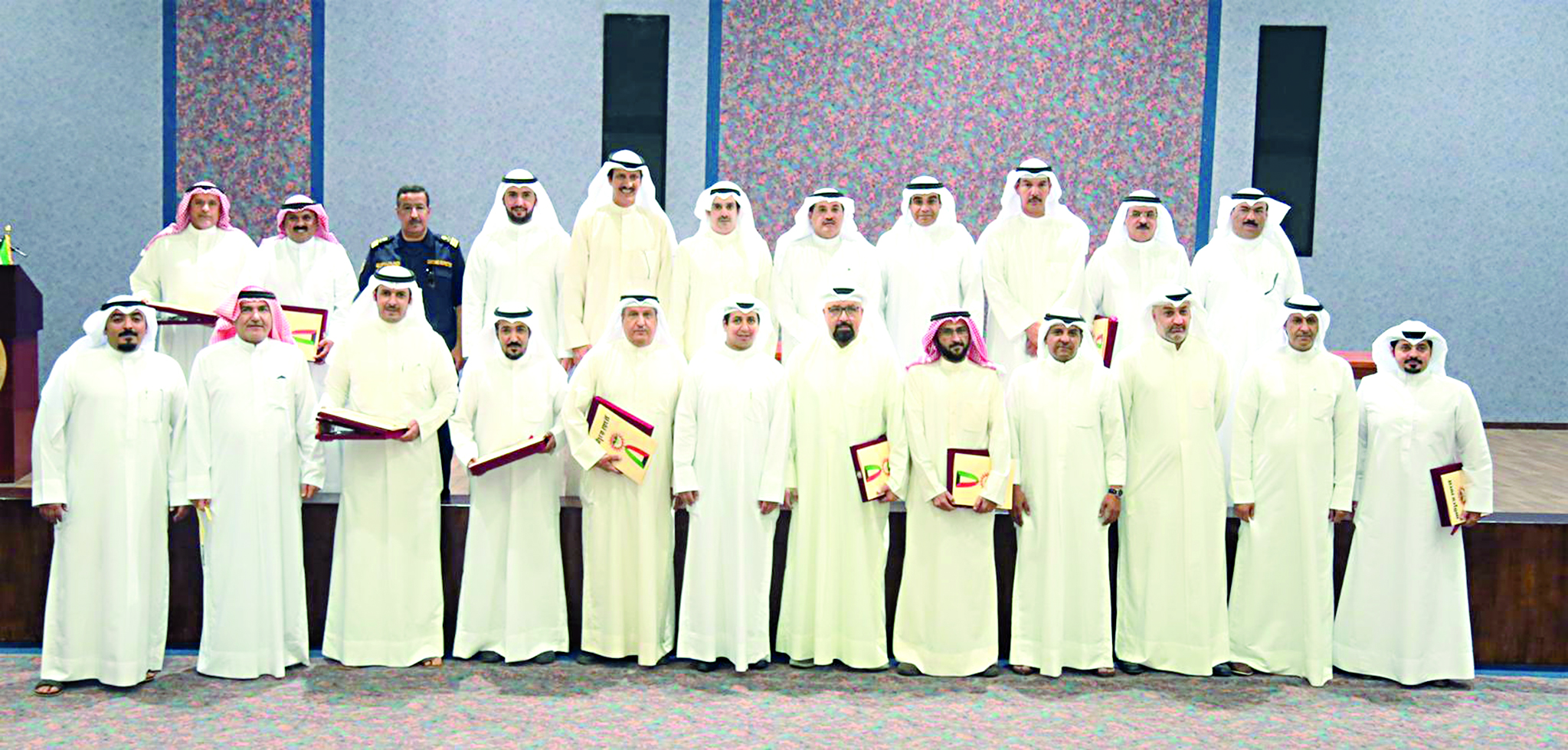 u0627u0644u062cu0644u0627u0648u064a u0645u062au0648u0633u0637u0627u064b u0648u0641u062f u0627u0644u0646u0642u0627u0628u0629