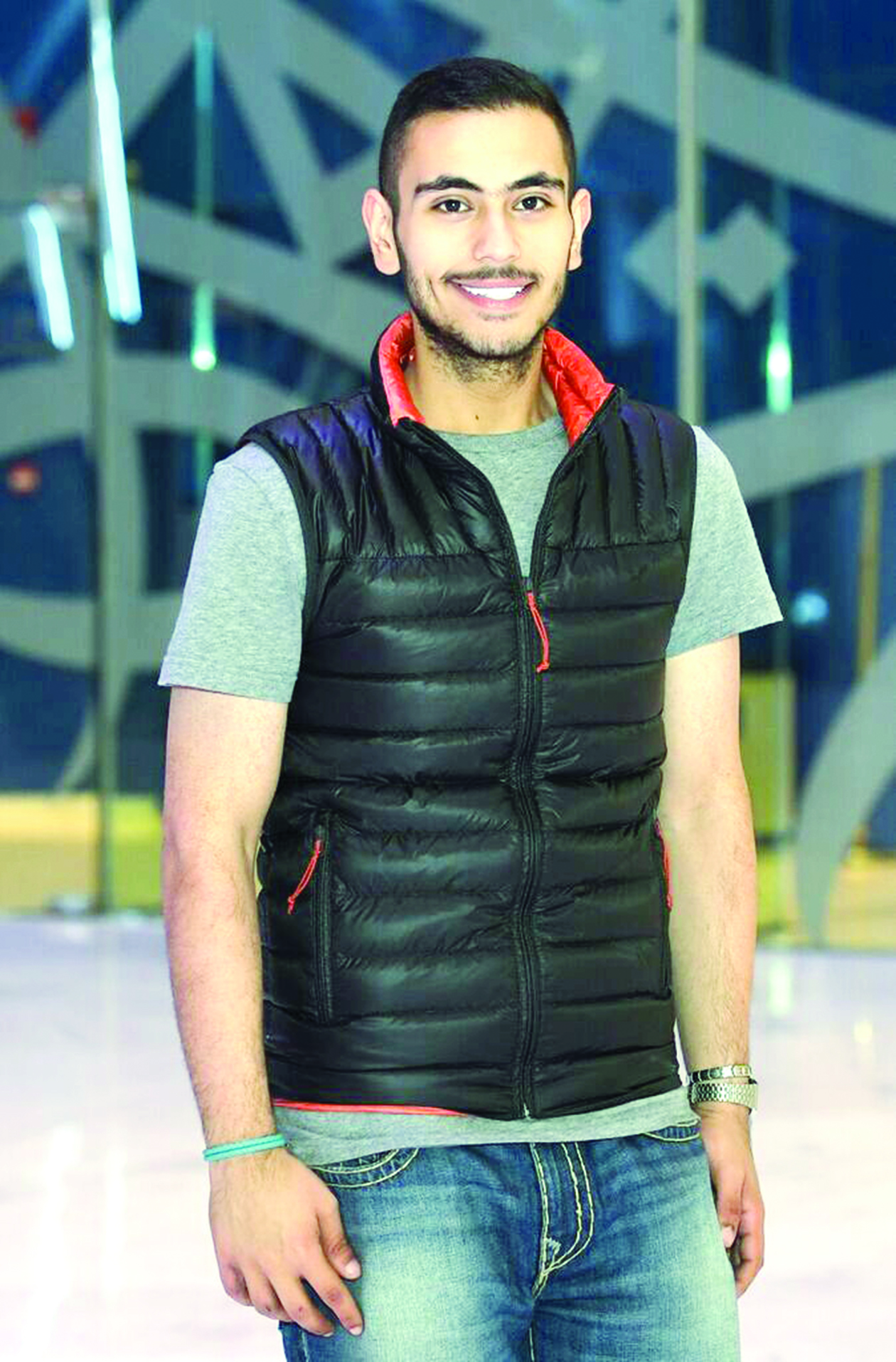 مساعد التتان 