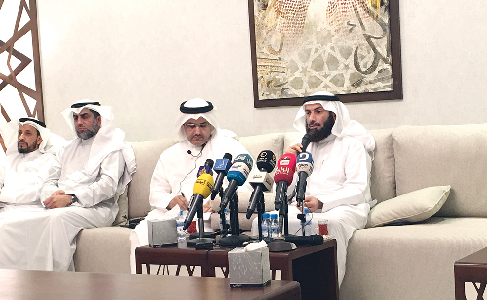 u0646u0627u064au0641 u0627u0644u0639u062cu0645u064a u0645u062au062du062fu062bu0627u064b u0641u064a u0627u0644u0646u062fu0648u0629 