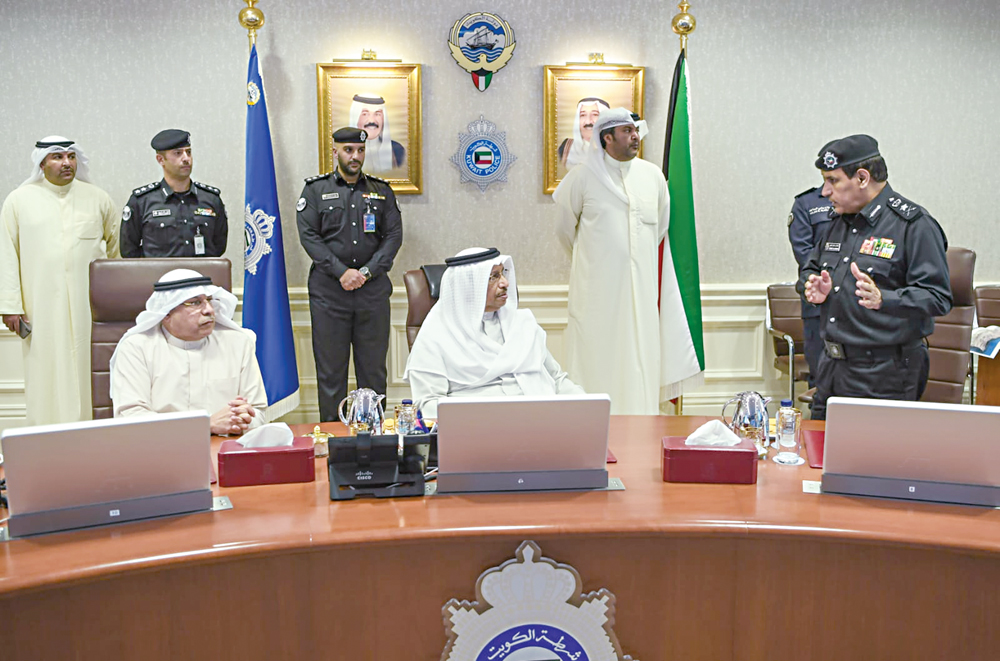 u0627u0644u0645u0628u0627u0631u0643 u064au0633u062au0645u0639 u0625u0644u0649 u0634u0631u062d u0645u0646 u0627u0644u0646u0647u0627u0645 u0641u064a u063au0631u0641u0629 u0627u062au062eu0627u0630 u0627u0644u0642u0631u0627u0631 u0641u064a u0648u0632u0627u0631u0629 u0627u0644u062fu0627u062eu0644u064au0629 u0628u062du0636u0648u0631 u0627u0644u062cu0631u0627u062d