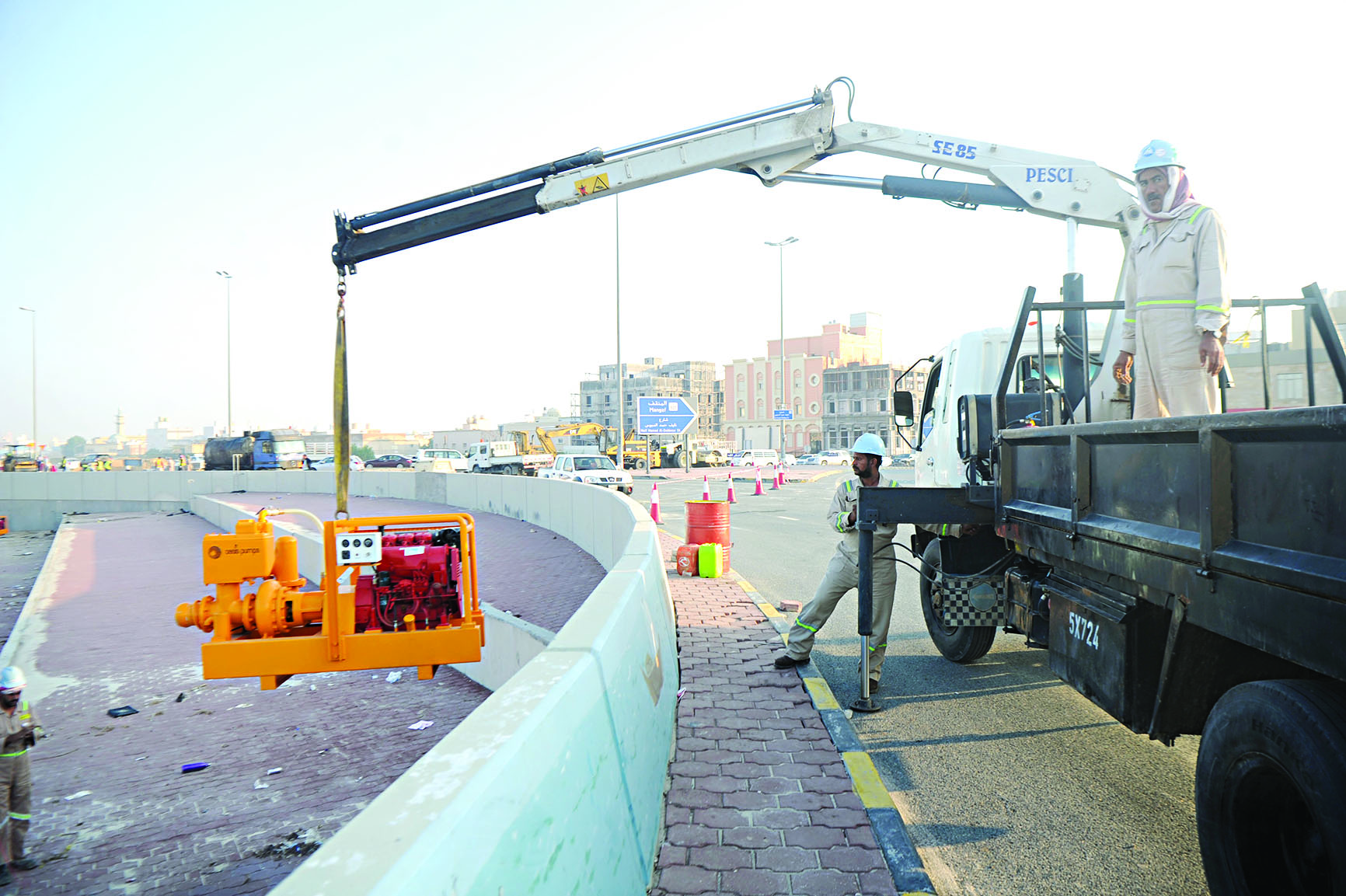 تنزيل إحدى المضخات 