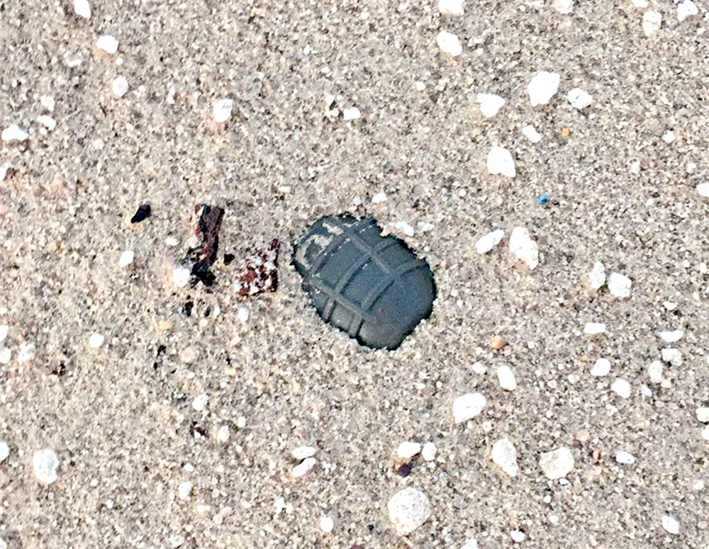 قنبلة من مخلفات الغزو كشفتها الامطار