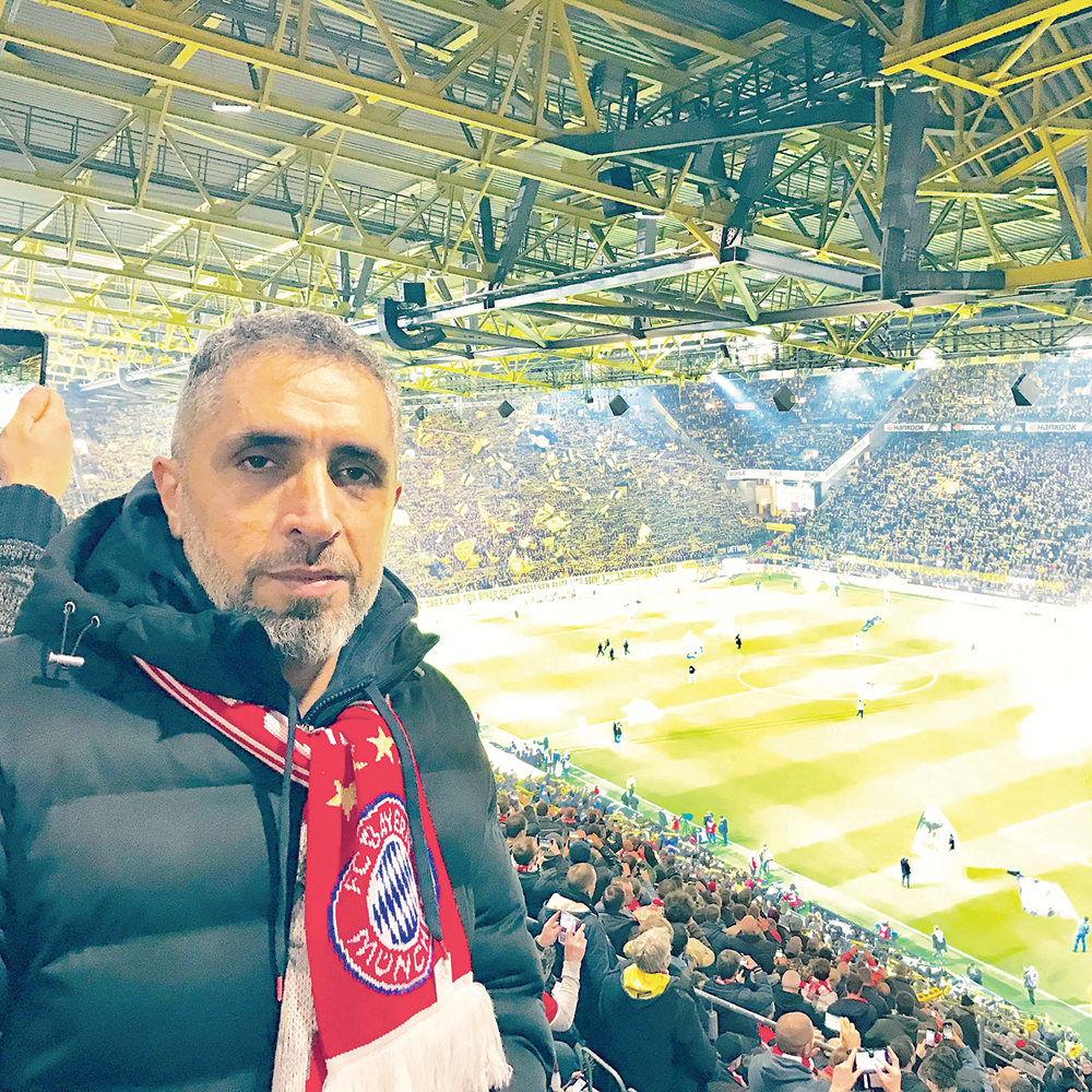 الزميل الحويك في مدرجات «سيغنال إيدونا بارك»