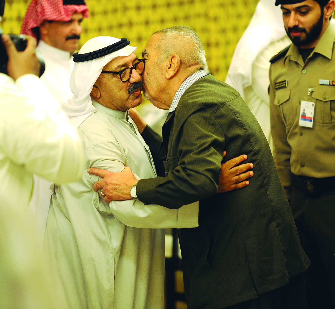 عبدالرحمن العوضي مهنئاً