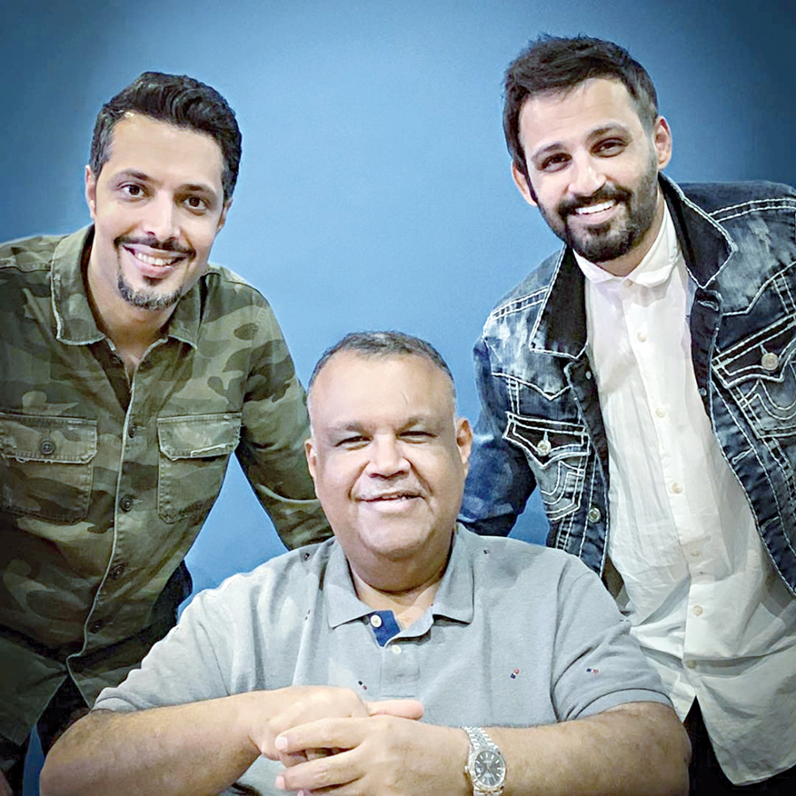 u0627u0644u0642u0637u0627u0646 u0645u0639 u0634u0639u064au0644 u0648u0623u062du0645u062f u0627u0644u0635u0627u0646u0639 