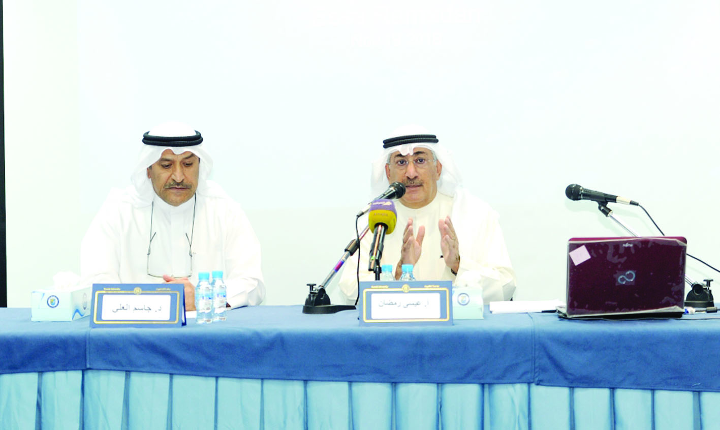 u0639u064au0633u0649 u0631u0645u0636u0627u0646 u0645u062au062du062fu062bu0627u064b u0648u0625u0644u0649 u064au0645u064au0646u0647 u062cu0627u0633u0645 u0627u0644u0639u0644u064a t(u062au0635u0648u064au0631 u0628u0633u0627u0645 u0632u064au062fu0627u0646)