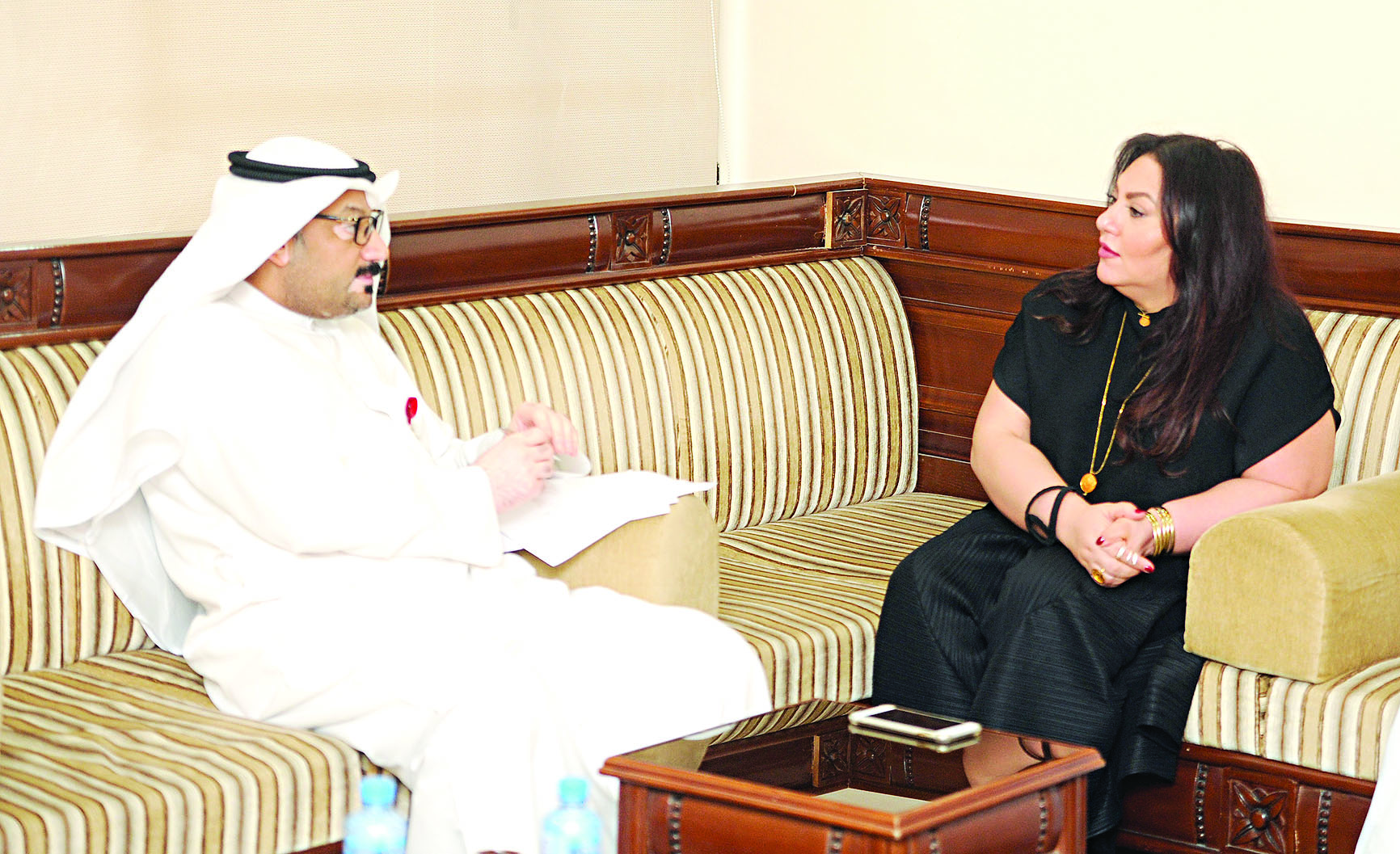 بهبهاني خلال الحوار مع الزميل ناصر الفرحان	 (تصوير بسام هنداوي)