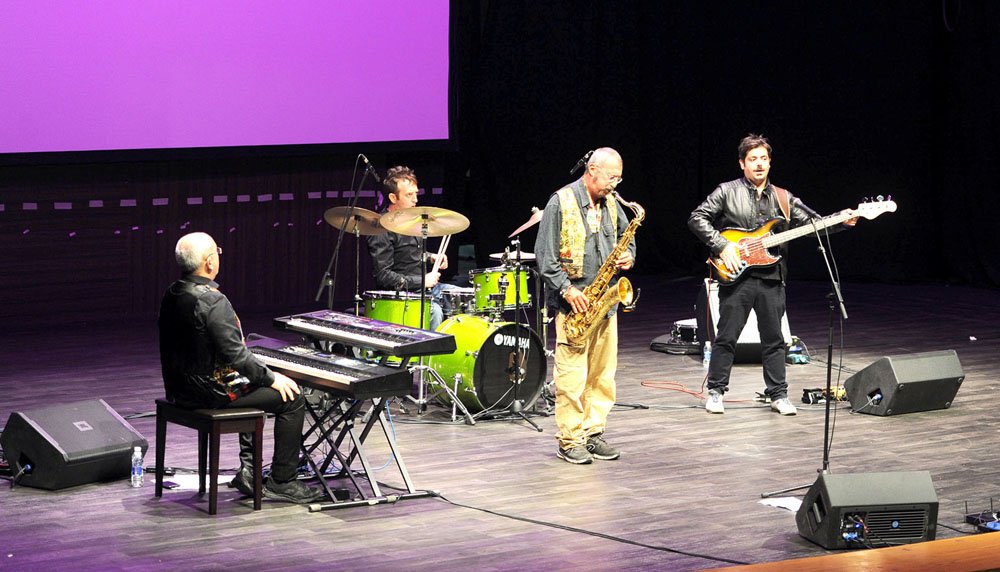 u0633u064au0628u0647 u0648u0641u0631u0642u062au0647 u0627u0644u0631u0628u0627u0639u064au0629 