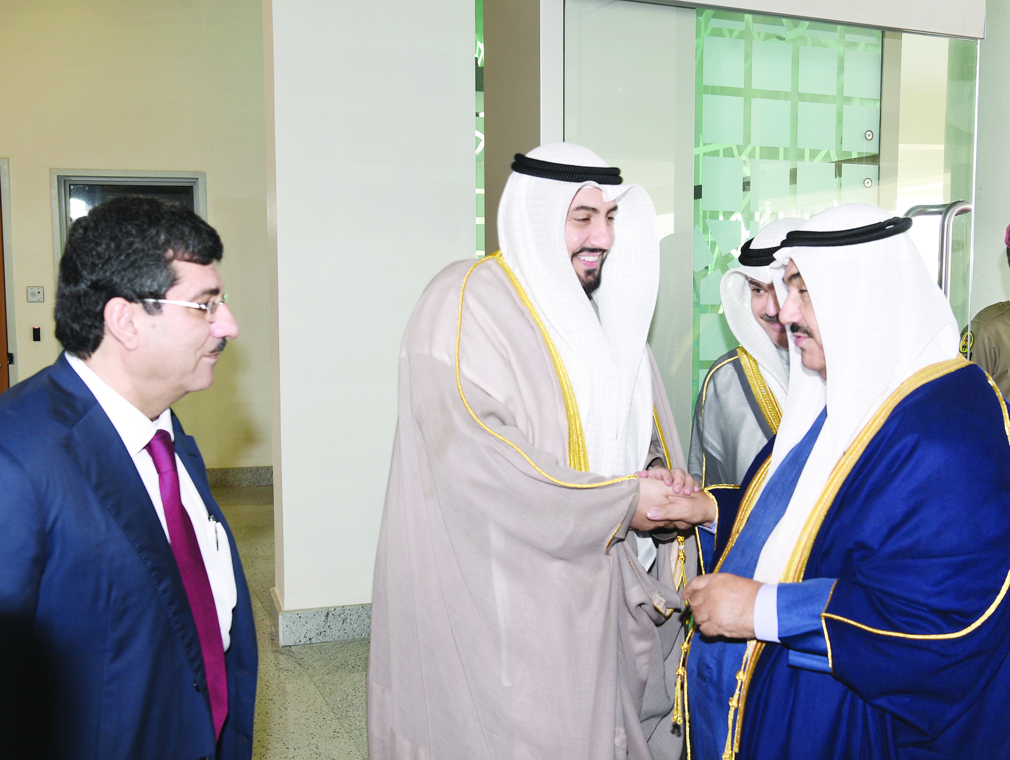 ناصر المحمد وفي استقباله وزير الصحة ووكيل الوزارة