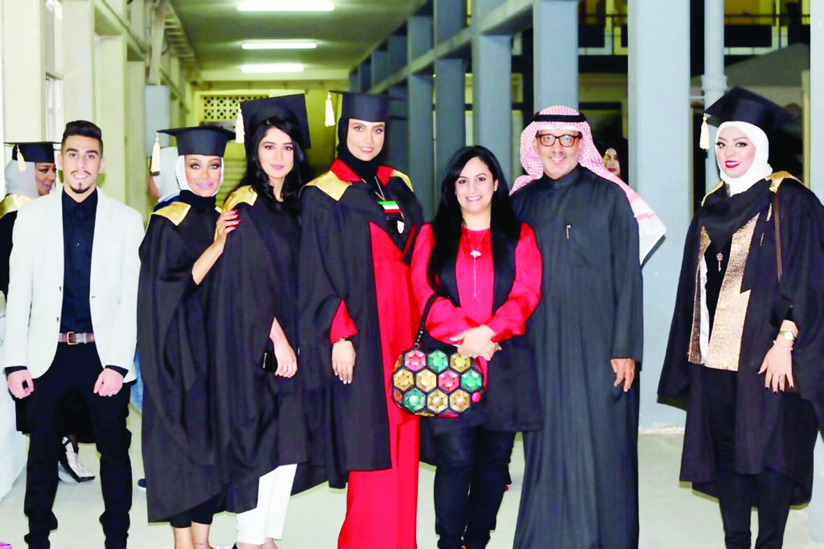 u062cu0627u0646u0628 u0645u0646 u0627u0644u062eu0631u064au062cu064au0646 