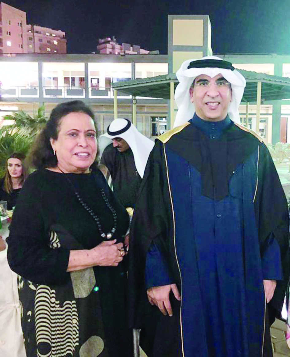 علي العنزي وحياة الفهد 