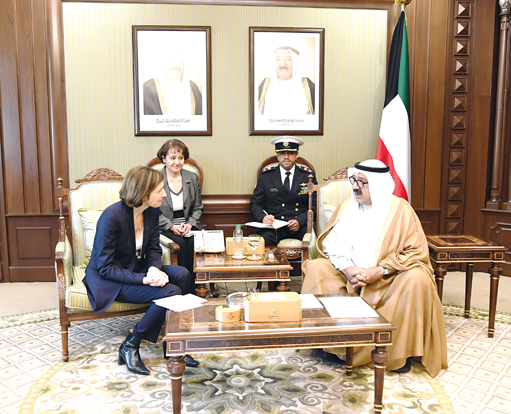 ناصر الصباح خلال اللقاء مع بارلي