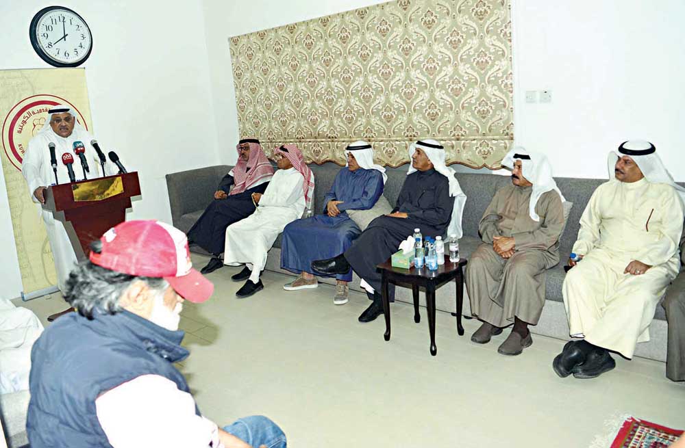 u0627u0644u062fu064au064au0646 u064au062au062du062fu062b u0641u064a u0627u0644u0646u062fu0648u0629t (u062au0635u0648u064au0631 u0646u0627u064au0641 u0627u0644u0639u0642u0644u0629)