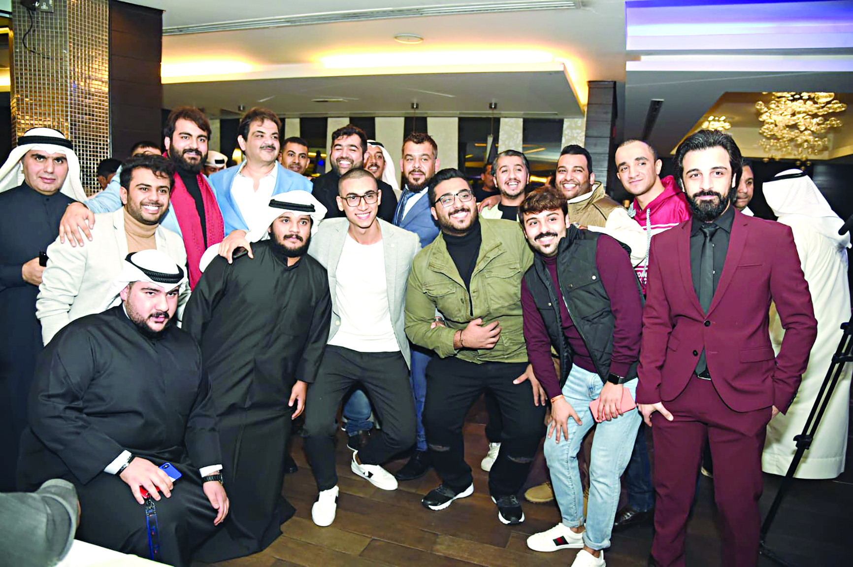 u0641u0631u064au0642 u0627u0644u0639u0645u0644 u0641u064a u0644u0642u0637u0629 u062cu0645u0627u0639u064au0629 