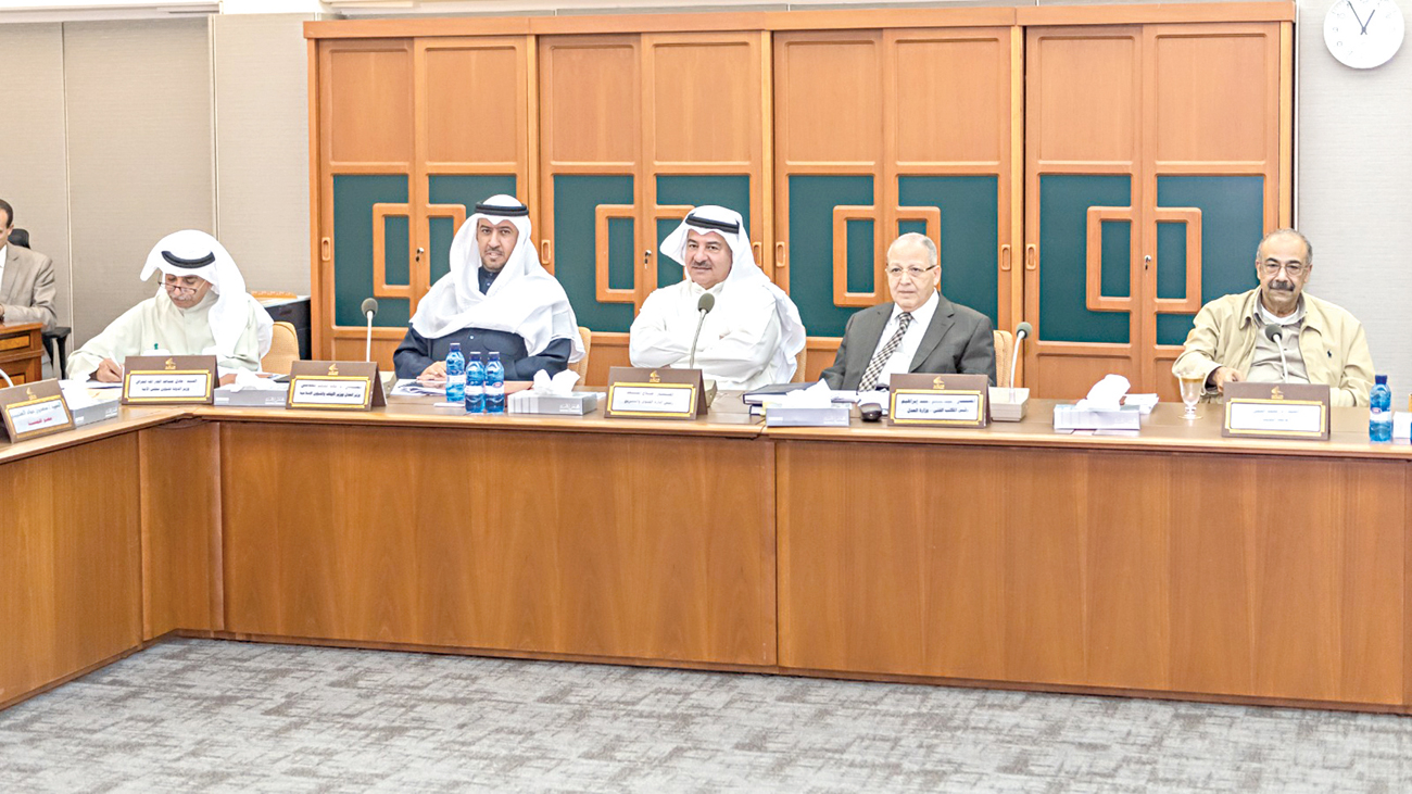 u0627u0644u0639u0641u0627u0633u064a u0648u0641u0631u064au0642 u00abu0627u0644u0639u062fu0644u00bb u0641u064a u0627u062cu062au0645u0627u0639 u0627u0644u0644u062cu0646u0629 u0627u0644u062au0634u0631u064au0639u064au0629