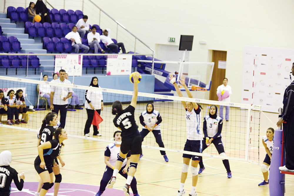 u062cu0627u0646u0628 u0645u0646 u0644u0642u0627u0621 u0633u0627u0628u0642 u0644u0641u0631u064au0642 u00abu0637u0627u0626u0631u0629u00bb u0646u0627u062fu064a u0627u0644u0641u062au0627u0629 u0645u0639 u0627u0644u0645u0646u062au062eu0628 u0627u0644u0623u0648u0644u0645u0628u064a u0627u0644u0623u0631u062fu0646u064a