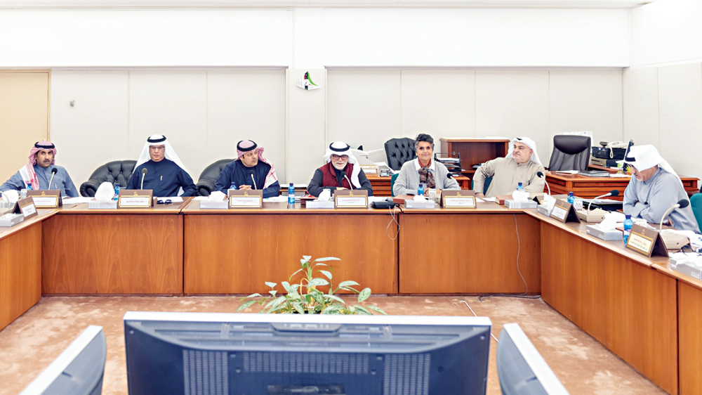 u0645u0646 u0627u062cu062au0645u0627u0639 u0627u0644u0644u062cu0646u0629 u0627u0644u0645u0627u0644u064au0629