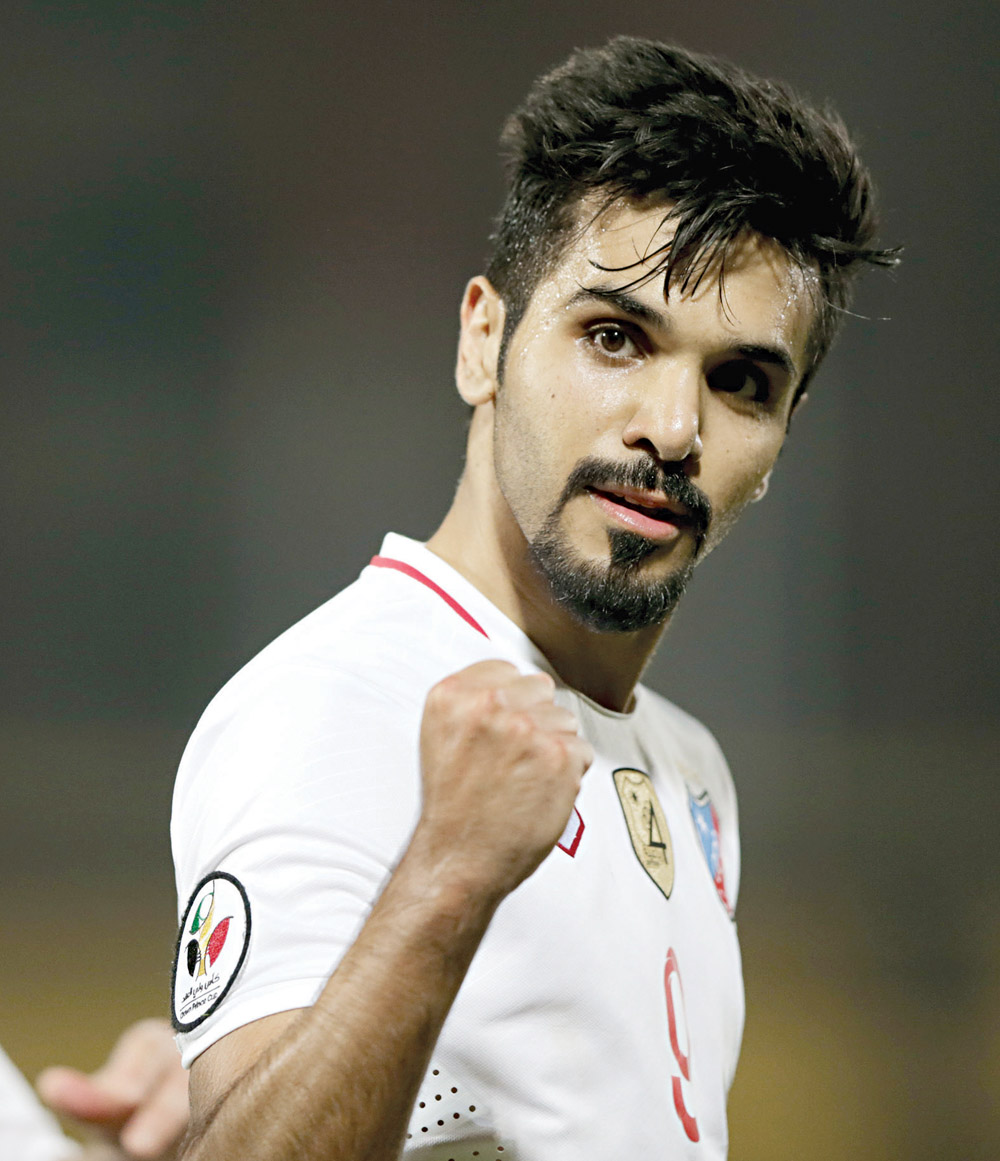 u0641u064au0635u0644 u0632u0627u064au062f u0644u0627u0639u0628 u00abu0627u0644u0643u0648u064au062au00bb... u0645u0637u0627u0644u0628 u0628u062au0639u0648u064au0636 u063au064au0627u0628 u062cu0645u0639u0629 u0633u0639u064au062f t   (u0627u0644u0623u0632u0631u0642 u062fu0648u062a u0643u0648u0645)