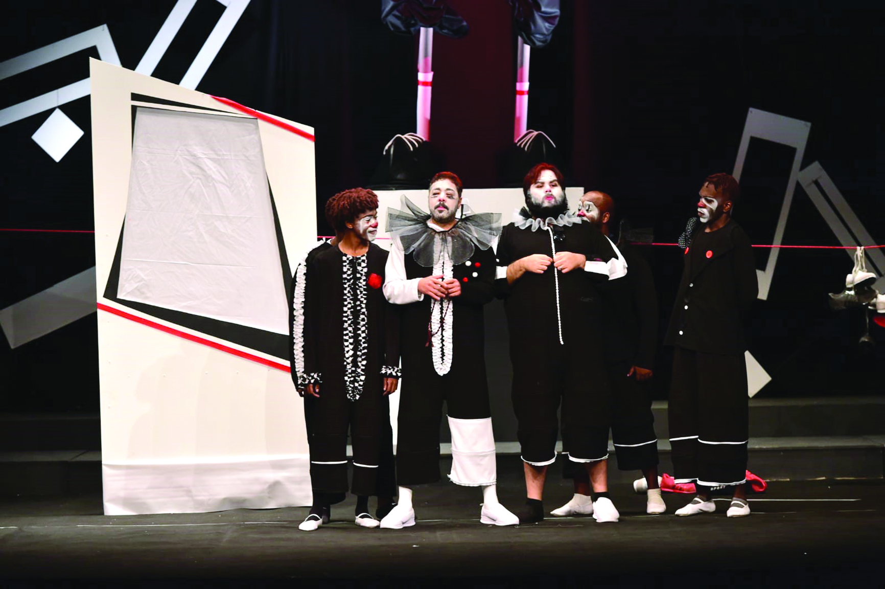 u0645u0646 u0627u0644u0639u0631u0636 u0627u0644u0645u0633u0631u062du064a 