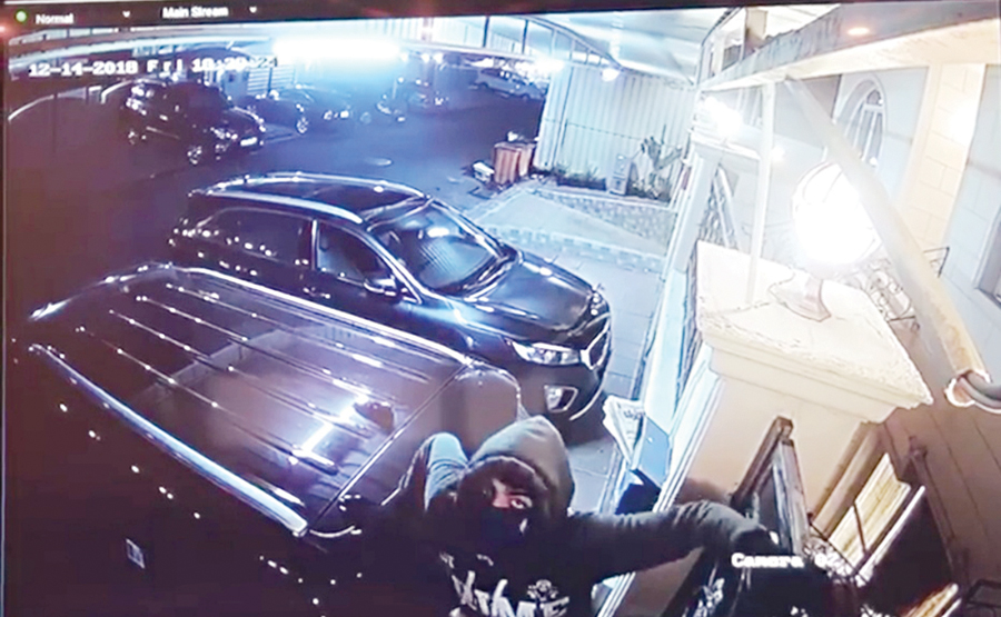 u0633u0628u0627u064au062fu0631u0645u0627u0646 u064au0631u0627u0642u0628 u0627u0644u0645u0643u0627u0646