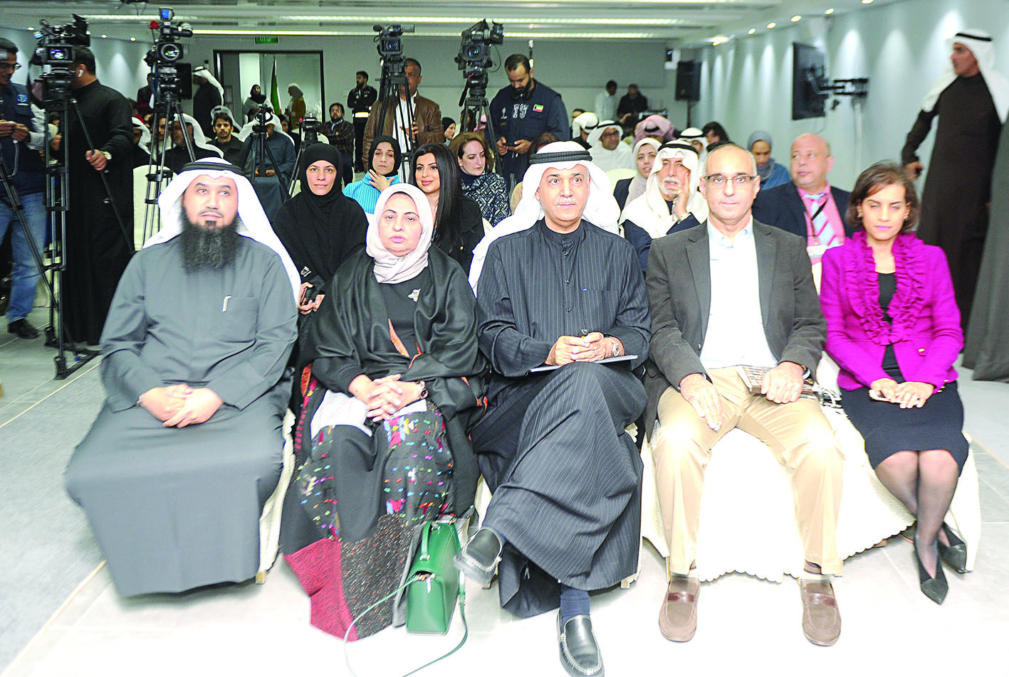 u0627u0644u0639u062au0644 u0648u0623u0643u0628u0631 u0648u0627u0644u064au0648u062du0629 u0642u0628u0644 u0628u062fu0621 u0627u0644u0646u062fu0648u0629  t(u062au0635u0648u064au0631 u0628u0633u0627u0645 u0632u064au062fu0627u0646)