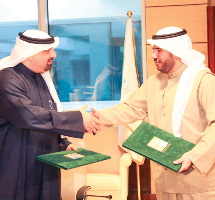 u0627u0644u0623u062du0645u062f u0645u064fu0635u0627u0641u062du0627u064b u0627u0644u0646u0635u0631u0627u0644u0644u0647 u0639u0642u0628 u062au0648u0642u064au0639 u0627u0644u0645u0630u0643u0631u0629