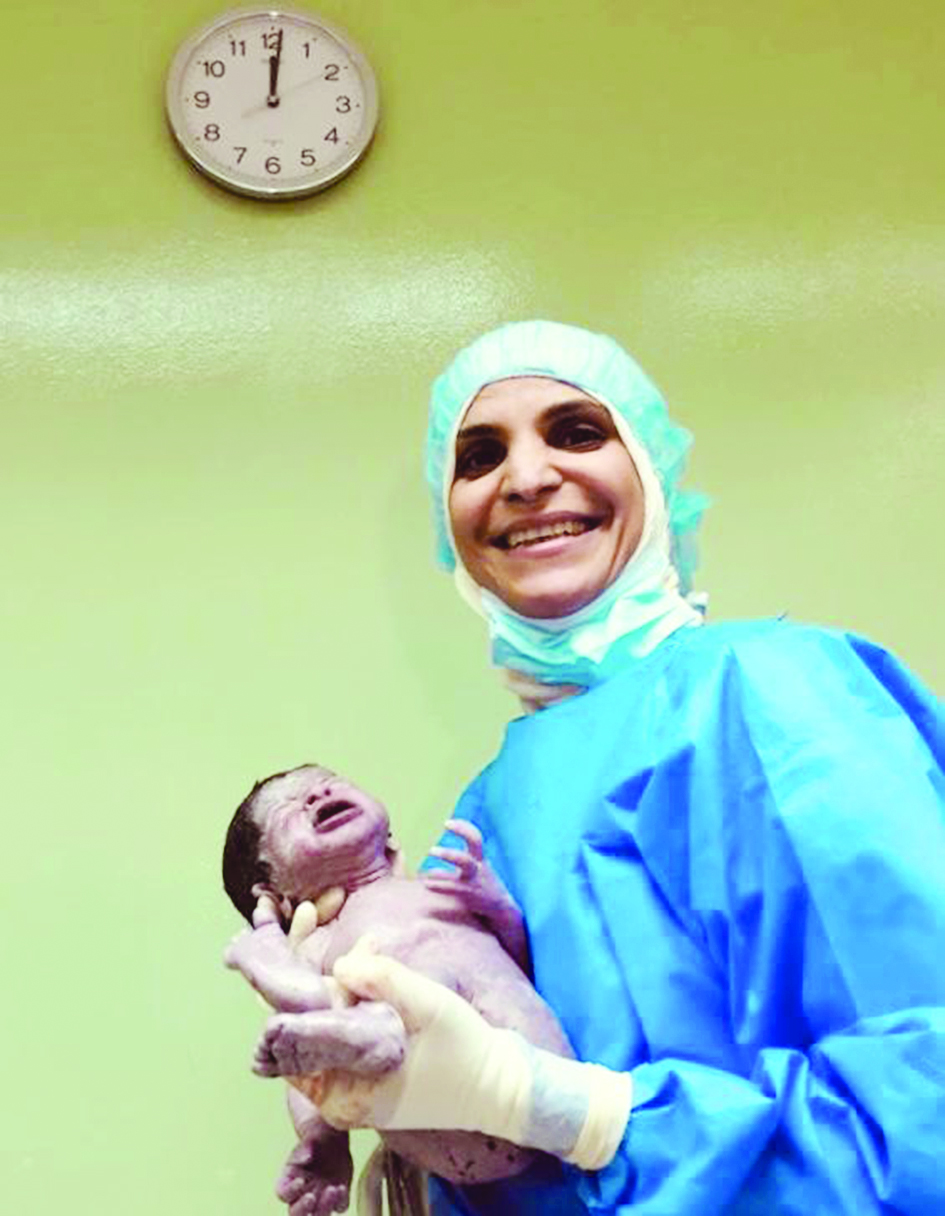 u0623u0648u0644 u0645u0648u0644u0648u062f u0643u0648u064au062au064a u0639u0644u0649 u064au062f u0627u0644u062fu0643u062au0648u0631u0629 u0627u0645u0644 u062eu0636u0631 u0639u0628u062fu0627u0644u0644u0647 