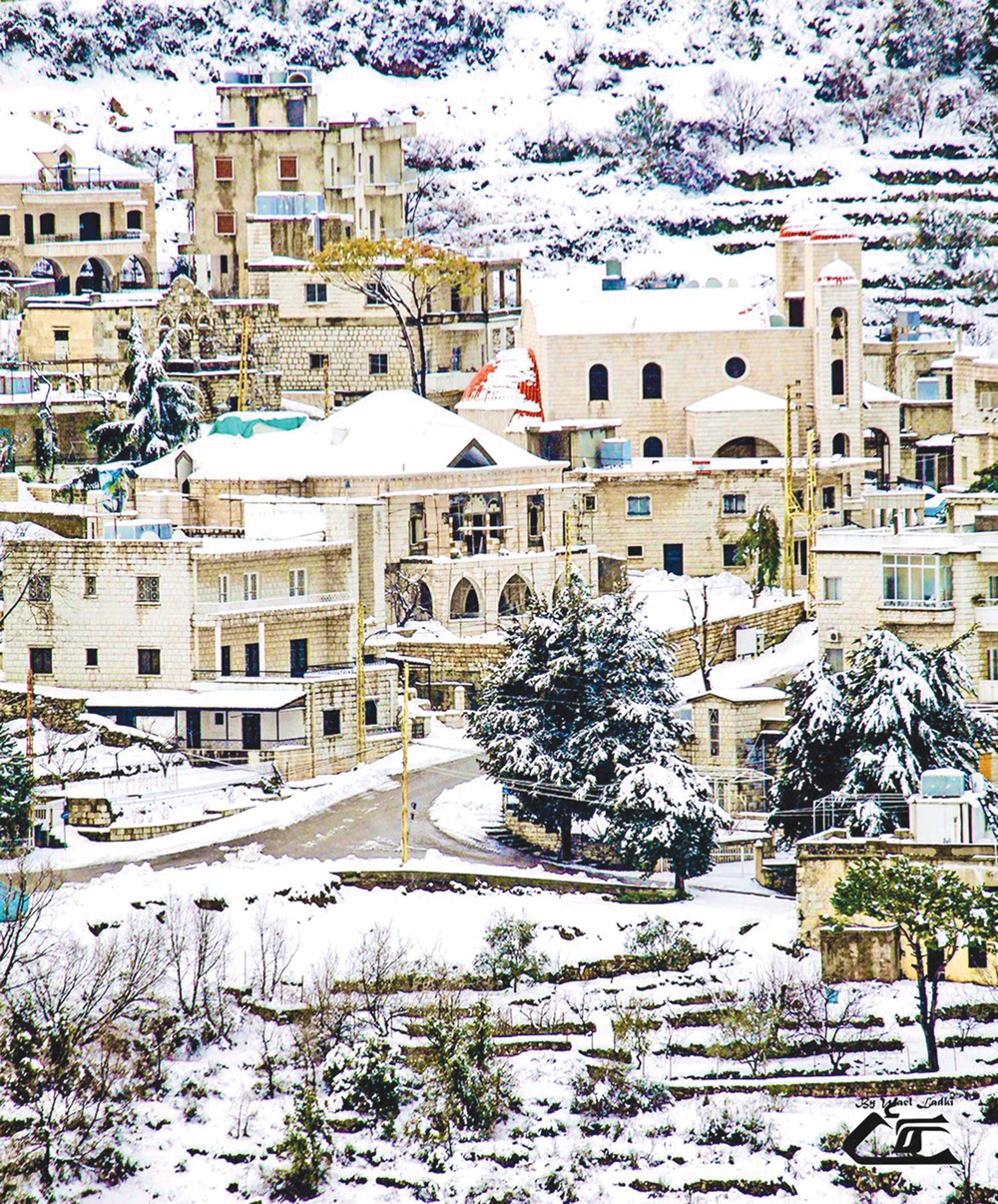 u0645u0646u0637u0642u0629 u0628u062du0645u062fu0648u0646 u00abu062au0631u062au062fu064a u0627u0644u0623u0628u064au0636u00bb               (u0628u0639u062fu0633u0629 u0627u0644u0645u0635u0648u0631 u0648u0627u0626u0644 u0627u0644u0644u0627u062fu0642u064a) 