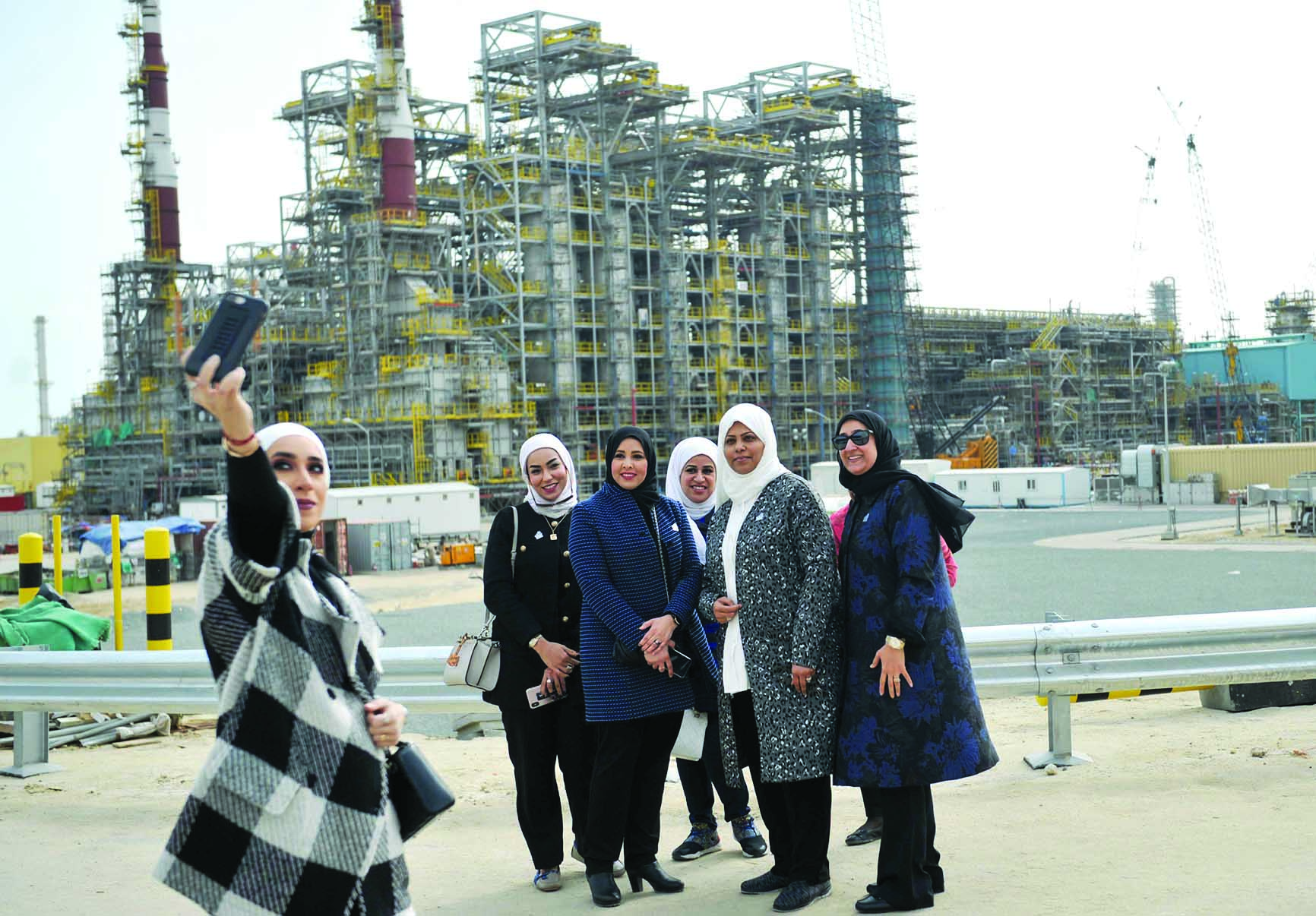 u0633u064au0644u0641u064a u0645u0639 u0645u0628u0646u0649 u0627u0644u0645u0634u0631u0648u0639t (u062au0635u0648u064au0631 u0633u0639u062f u0647u0646u062fu0627u0648u064a)