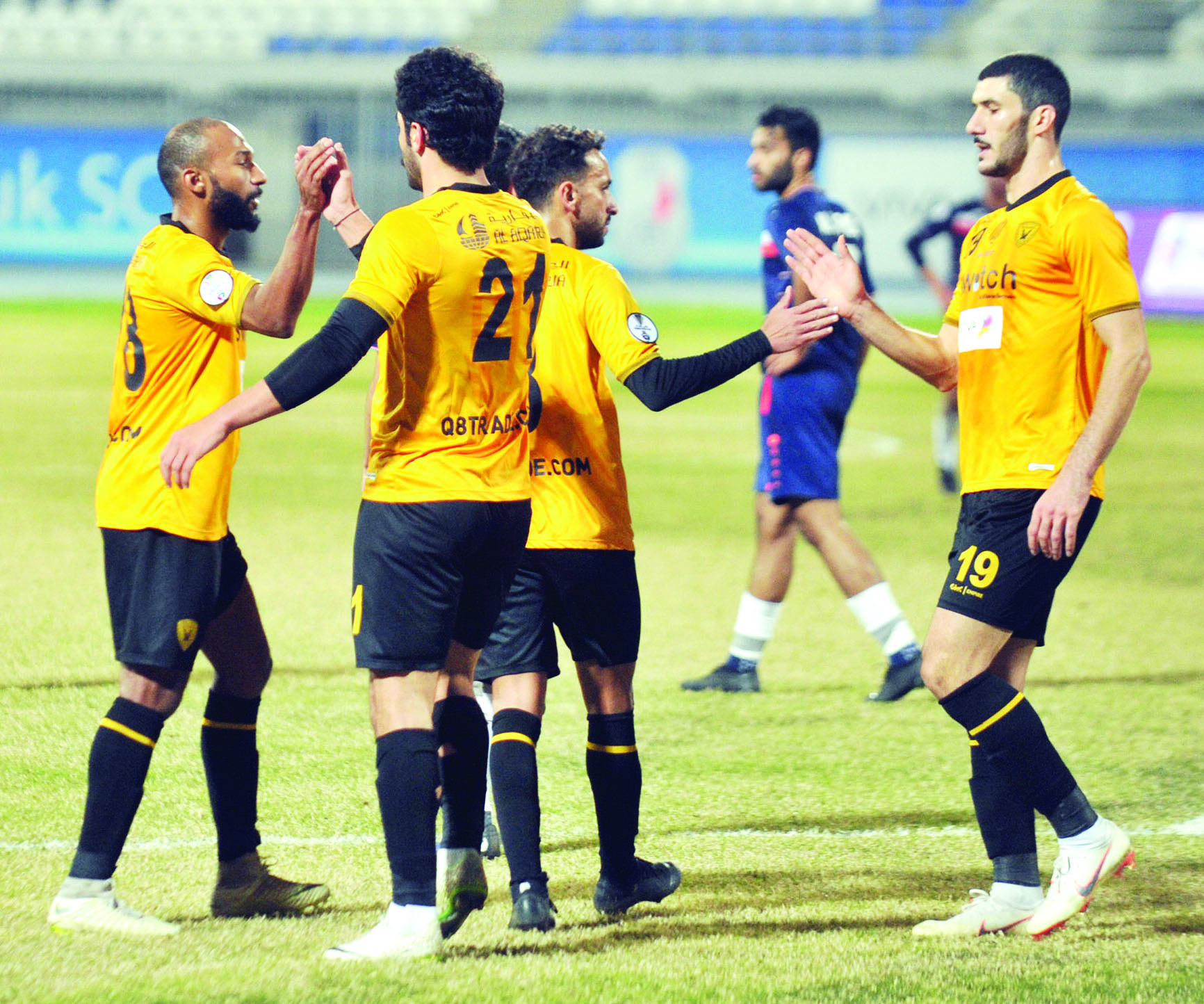 u0644u0627u0639u0628u0648 u0627u0644u0642u0627u062fu0633u064au0629 u064au062du062au0641u0644u0648u0646 u0628u0627u0644u0641u0648u0632 u0639u0644u0649 u0627u0644u064au0631u0645u0648u0643t(u062au0635u0648u064au0631 u0633u0639u062f u0647u0646u062fu0627u0648u064a)