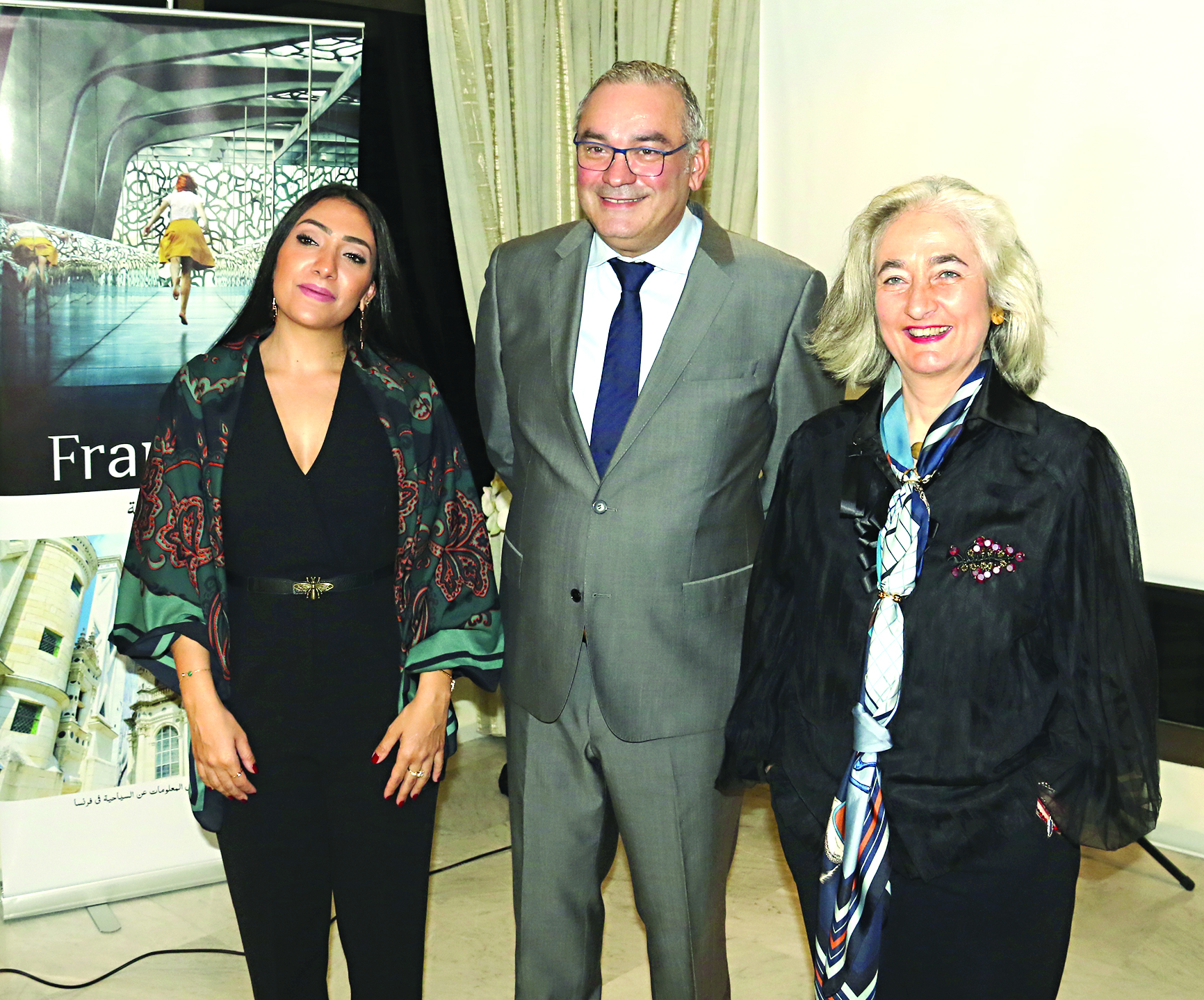 u0627u0644u0633u0641u064au0631u0629 u0627u0644u0641u0631u0646u0633u064au0629 u0645u0639 u0645u0643u0627u0634u064au0631u0627