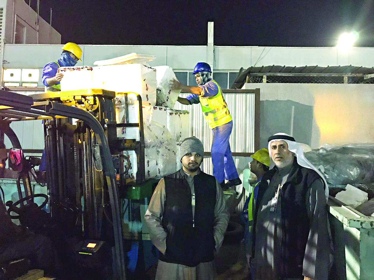 u0623u0639u0636u0627u0621 u0644u062cu0646u0629 u0627u0644u0625u062au0644u0627u0641 u064au0634u0631u0641u0648u0646 u0639u0644u0649 u0627u0644u0639u0645u0644