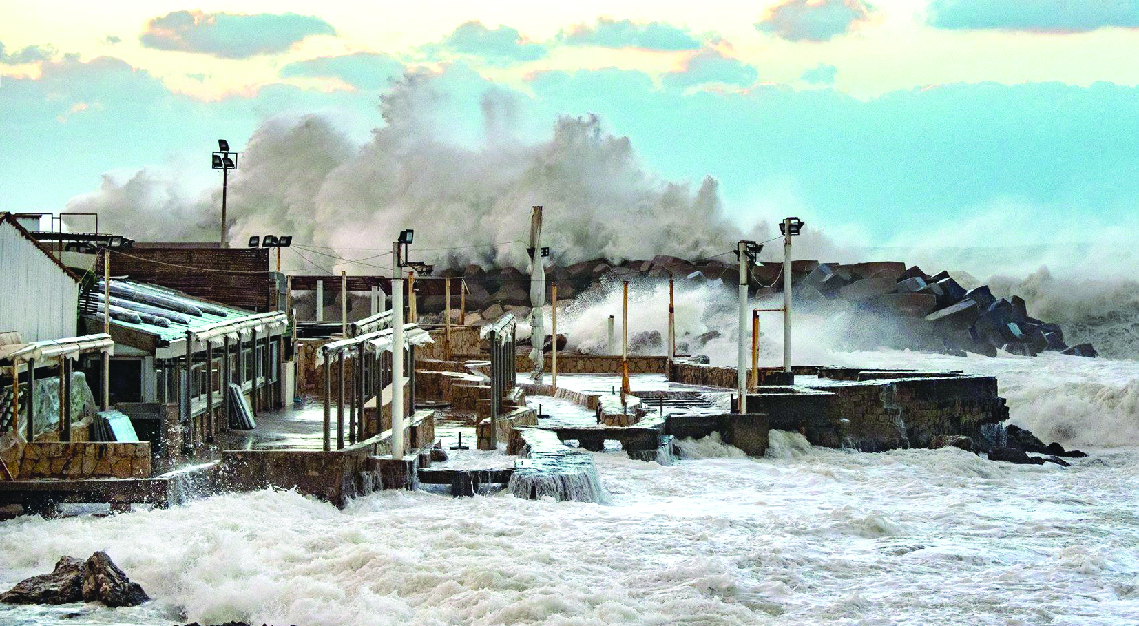 u0627u0644u0628u062du0631 u062bu0627u0626u0631u0627u064b u0641u064a u0628u064au0631u0648u062at (u0628u0639u062fu0633u0629 u0627u0644u0645u0635u0648u0631 u0646u0628u064au0644 u0625u0633u0645u0627u0639u064au0644)