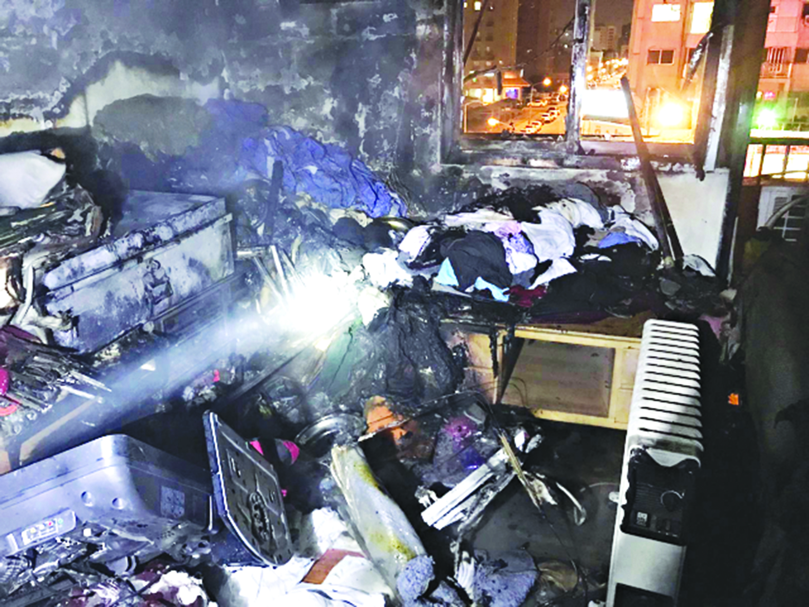 u0627u0644u0634u0642u0629 u0628u0639u062f u0627u062du062au0631u0627u0642u0647u0627 