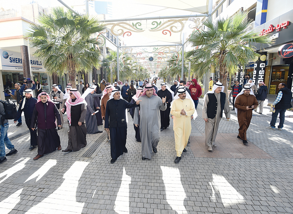 u0627u0644u0634u0639u0644u0629 u0648u0627u0644u0645u0647u0646u0627 u0648u0627u0644u0639u062au064au0628u064a u0648u0642u064au0627u062fu0627u062a u0627u0644u0628u0644u062fu064au0629 u062eu0644u0627u0644 u0627u0644u062cu0648u0644u0629 t(u062au0635u0648u064au0631 u0623u0633u0639u062f u0639u0628u062fu0627u0644u0644u0647)