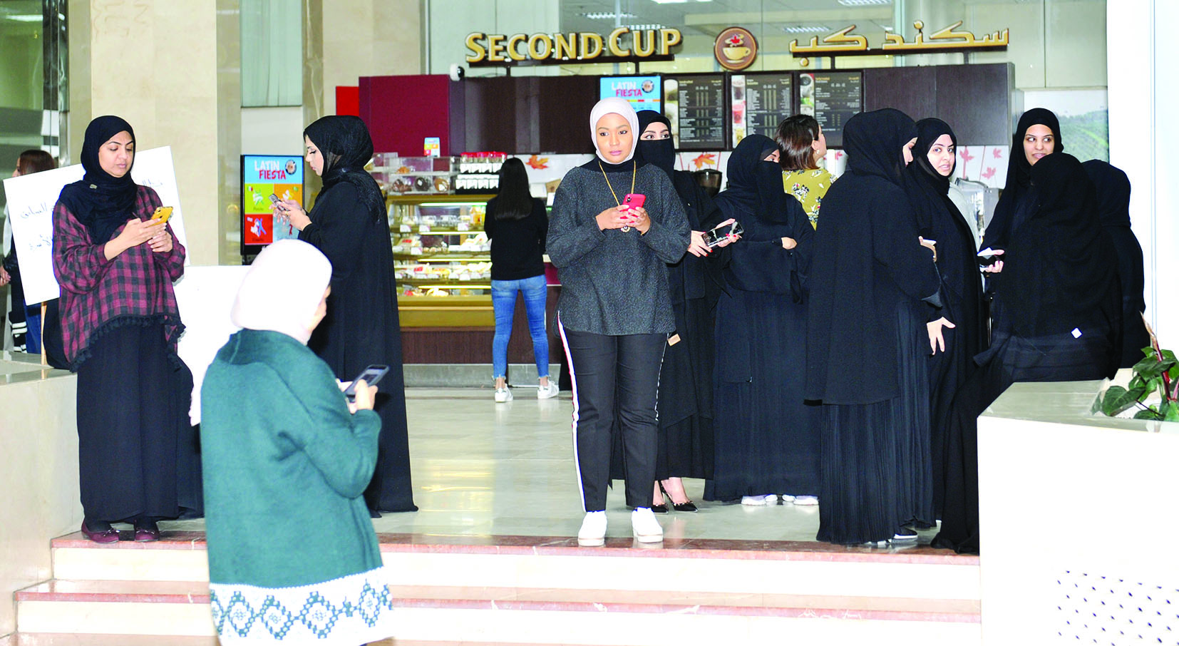 موظفات شاركن في الاعتصام