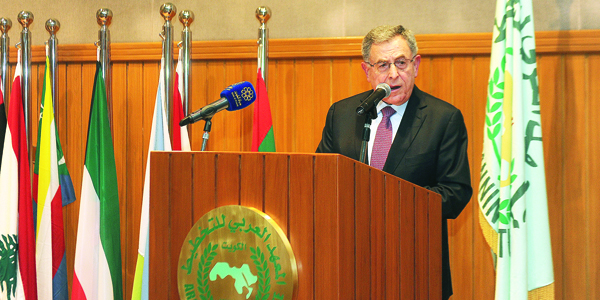 u0627u0644u0633u0646u064au0648u0631u0629 u0645u062au062du062fu062bu0627u064b u062eu0644u0627u0644 u0627u0644u0646u062fu0648u0629 u0641u064a u0627u0644u0645u0639u0647u062f u0627u0644u0639u0631u0628u064a u0644u0644u062au062eu0637u064au0637                      (u062au0635u0648u064au0631 u0628u0633u0627u0645 u0632u064au062fu0627u0646)