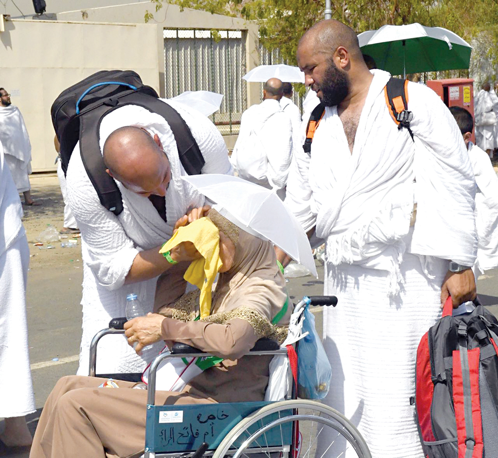 النار تحرم على من يبر بالوالدين