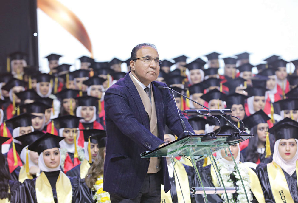 u0627u0644u0639u062bu0645u0627u0646 u0645u062au062du062fu062bu0627u064b u0641u064a u062du0641u0644 u062au062eu0631u062c u0627u0644u0637u0644u0628u0629