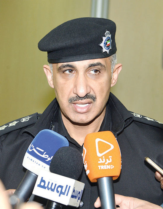 الشطي متحدثا للصحافيين