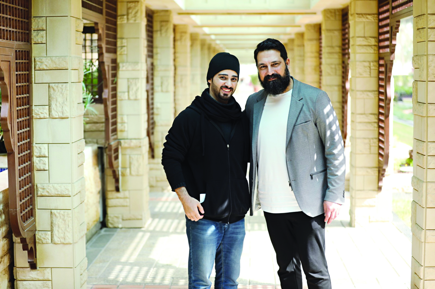 إينال مع الزميل علاء محمود